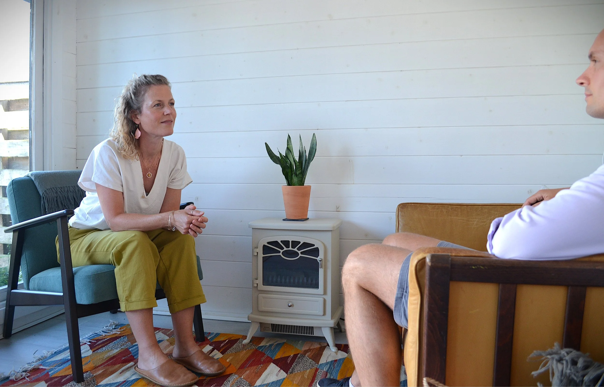 person-centred counsellor, therapy, therapist, psychotherapist, Cornwall, in-person sessions, online, walk and talk.
