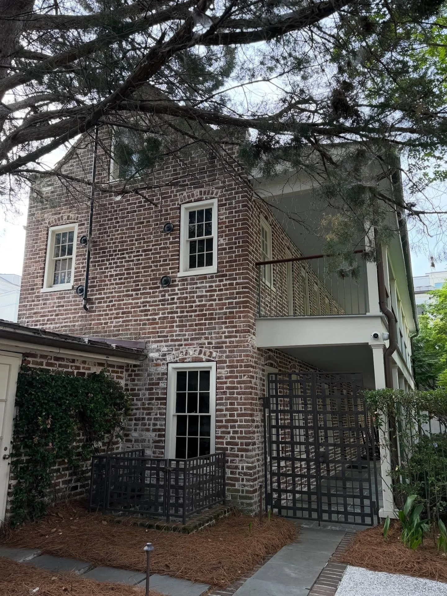 Stewardship that spans decades.

For more than 20 years, Borough Management Group has proudly managed this historic Charleston carriage house, helping preserve its character while providing consistent, hands-on oversight. From maintenance and capital