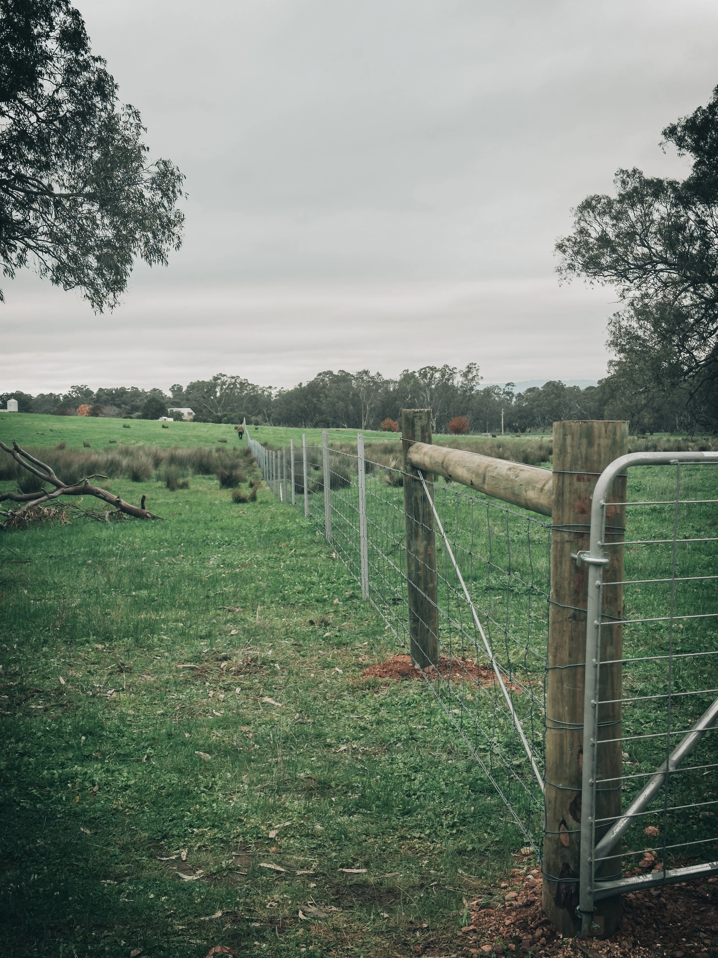 DTE Land Management team fencing installation on Glenburn