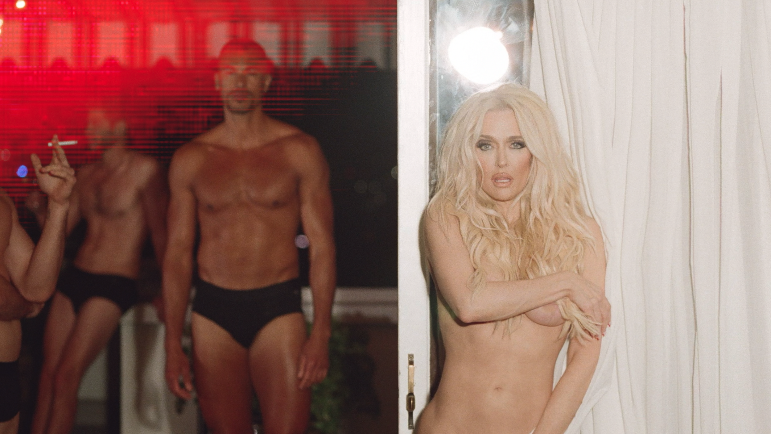 ERIKA JAYNE - LIVE SHOW INTERSTITIAL