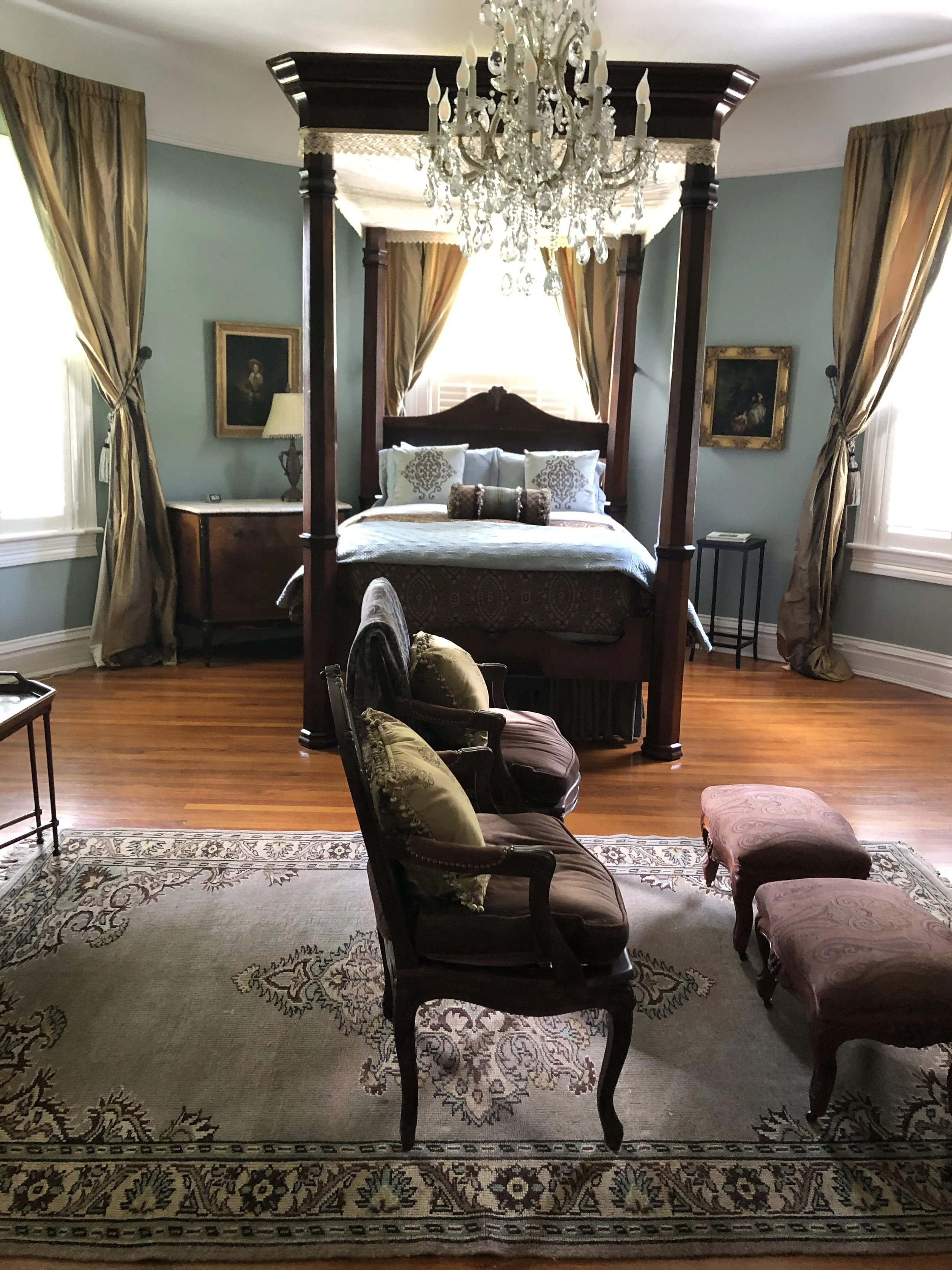 Master Suite Bed.jpeg