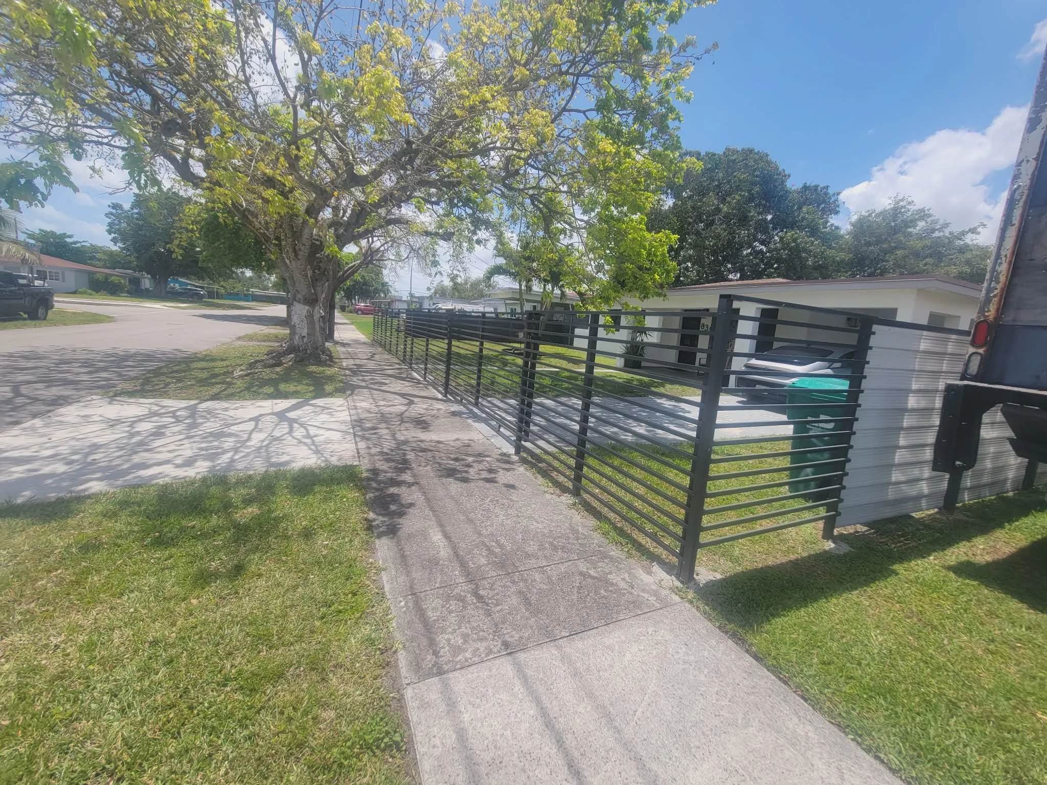 Horizontal Aluminum Fence — Delray Beach