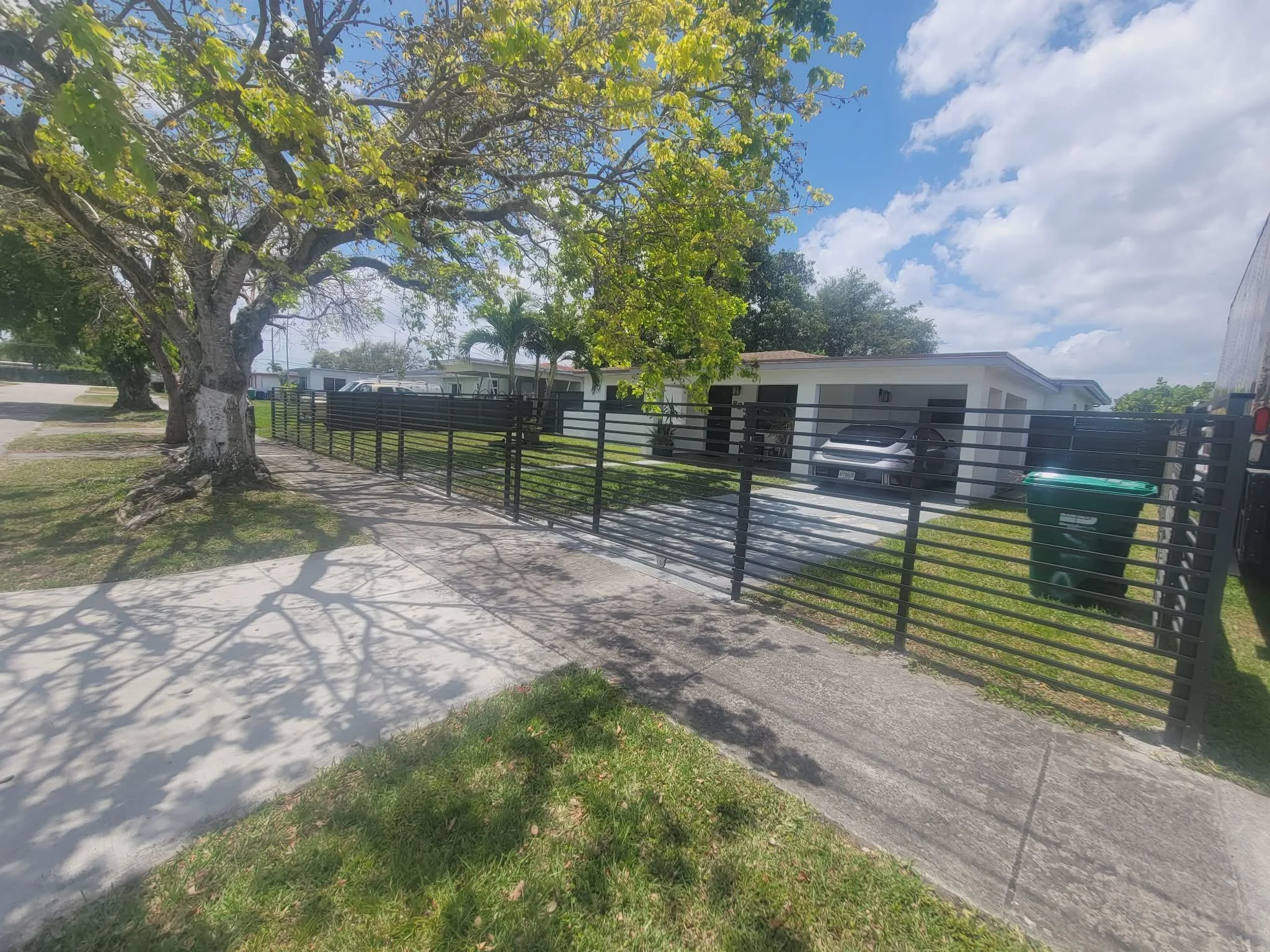 Horizontal Aluminum Fence — Boca Raton