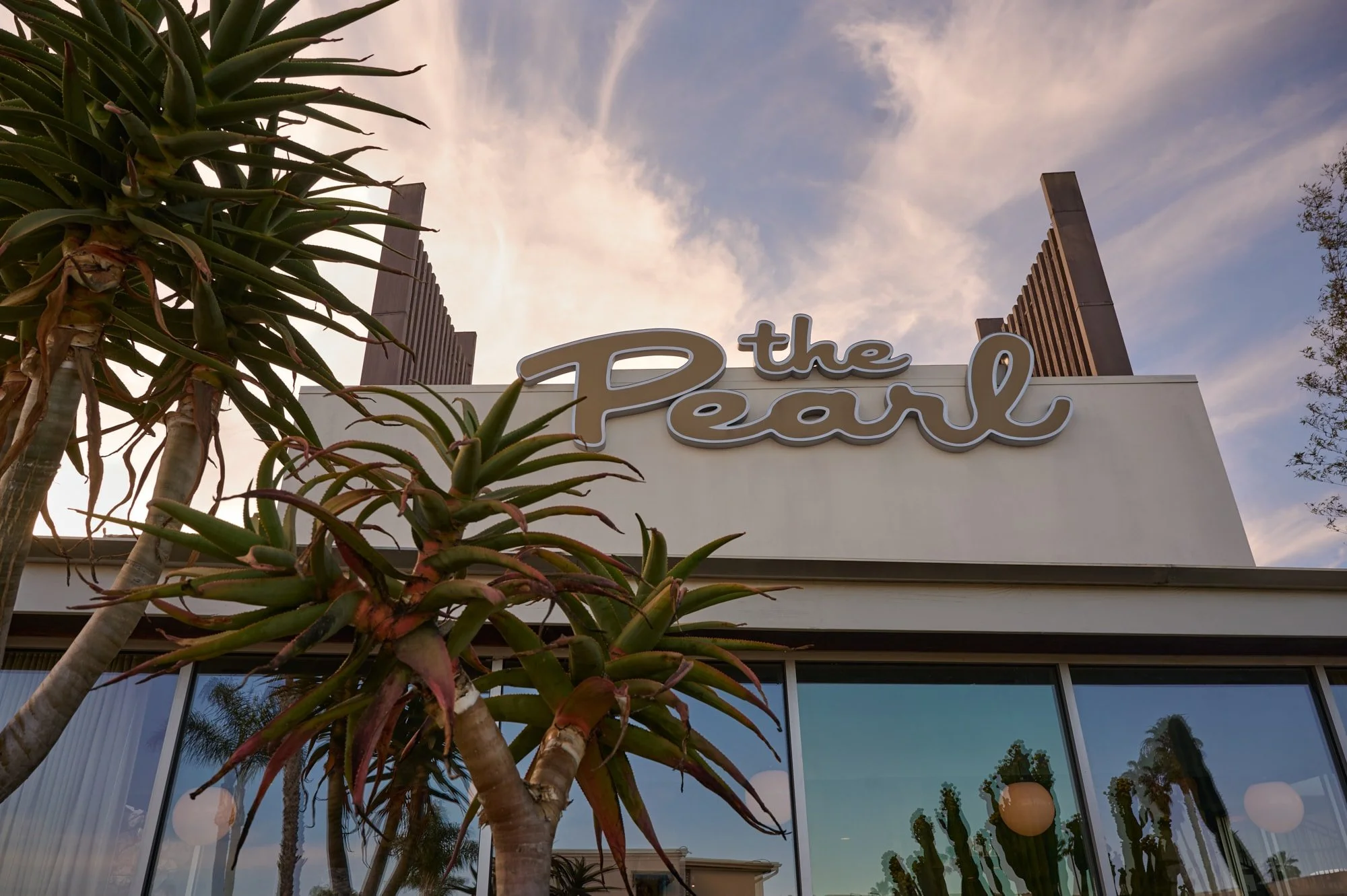 The sign in front of the Pearl Hotel in San Diego, California.