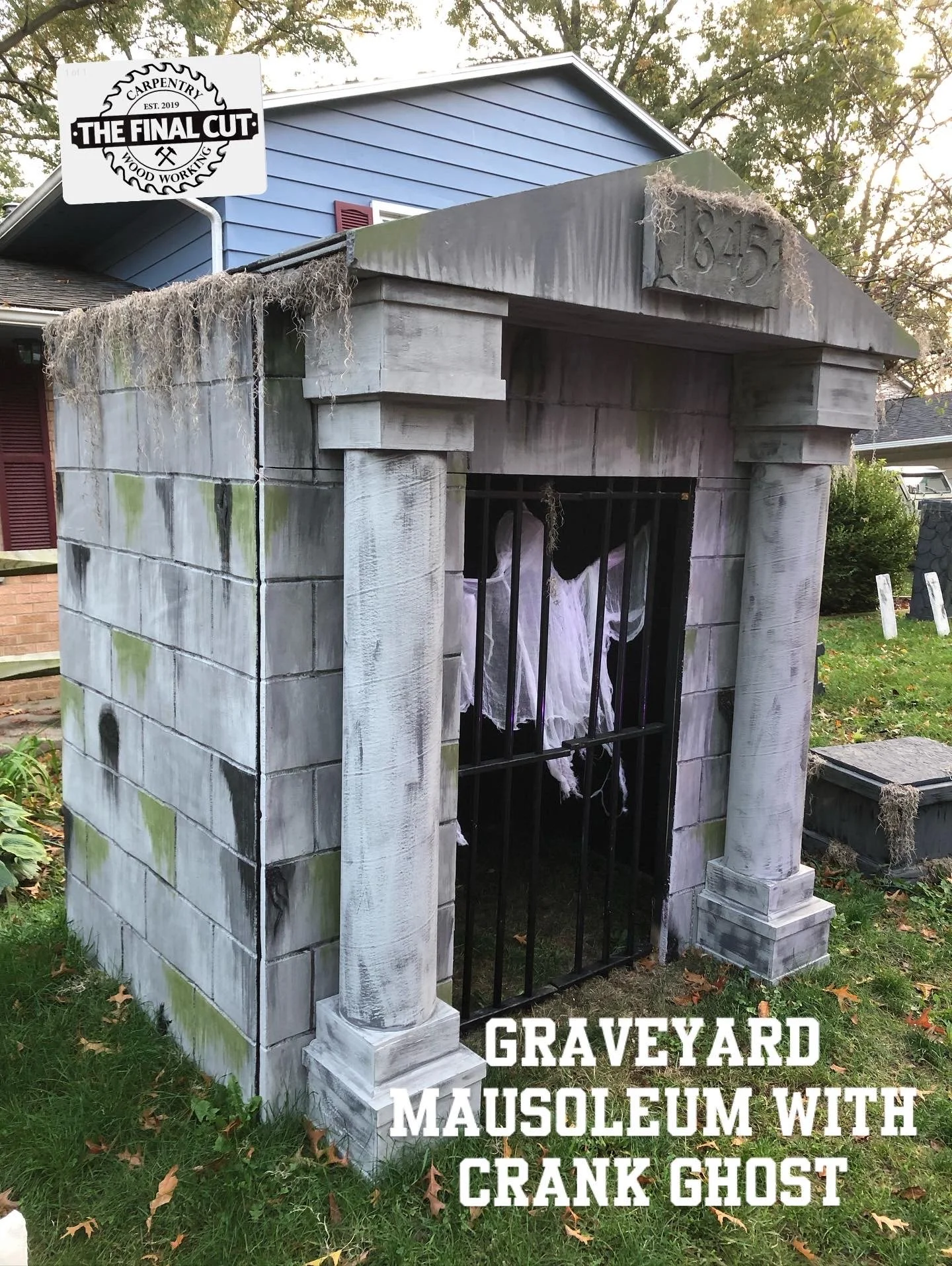 Large Haunted Mausoleum with Crank Ghost Prop