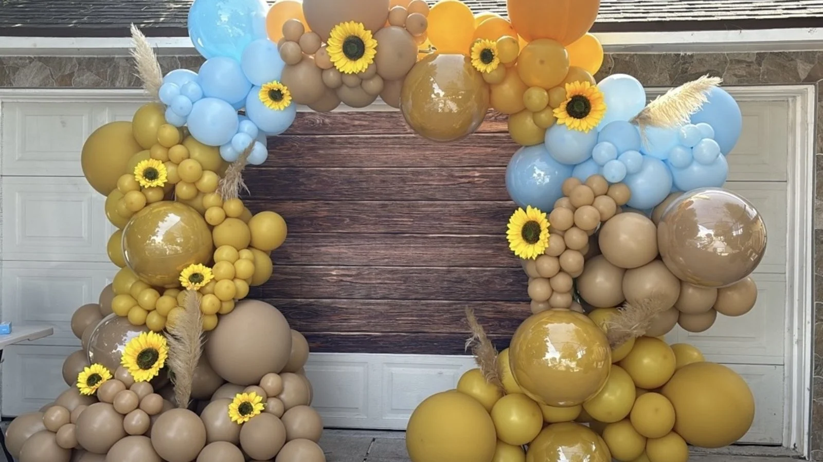 Balloons & Event Decor