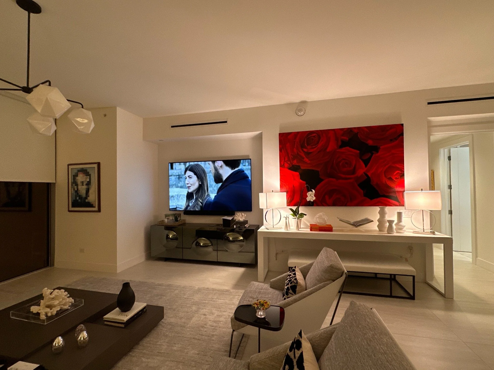06_tv_area_before.jpg