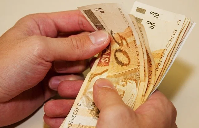 Valor do salário mínimo - Decreto nº 7.872, de 26 de Dezembro de 2012