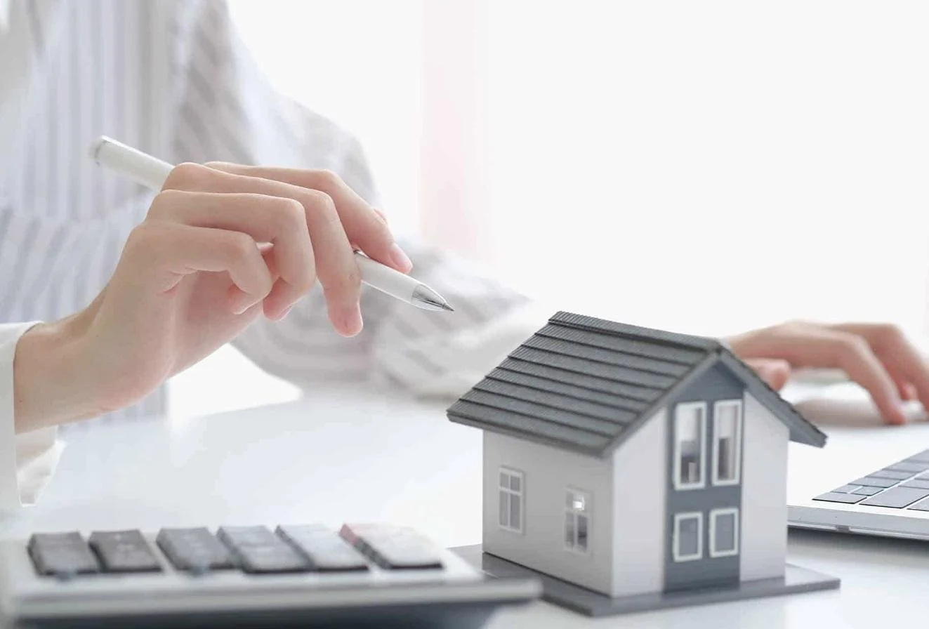 Can You Sell Your Home After a Refinance With Cash Out?