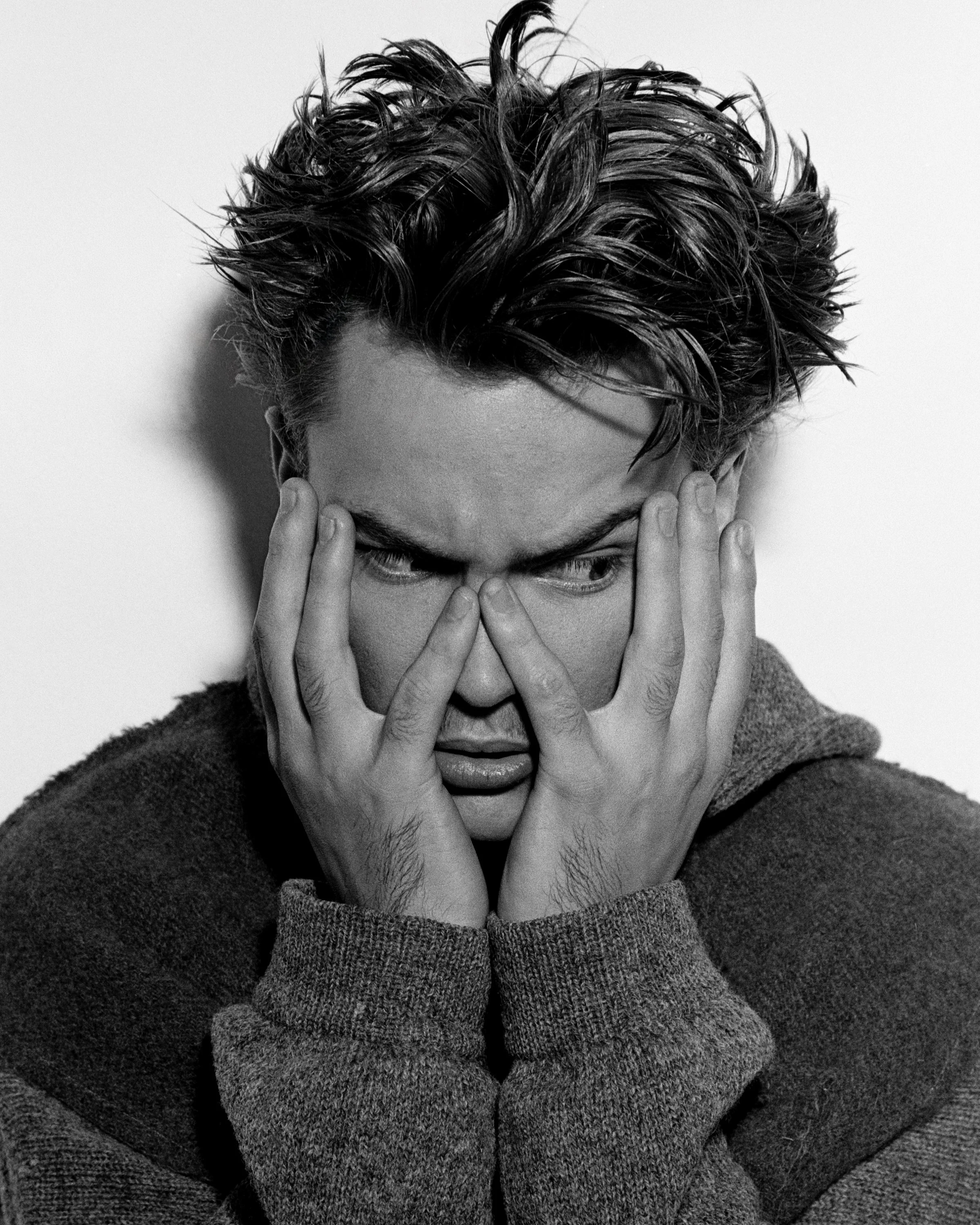 River Phoenix B&W Negatives-190-Edit.jpg