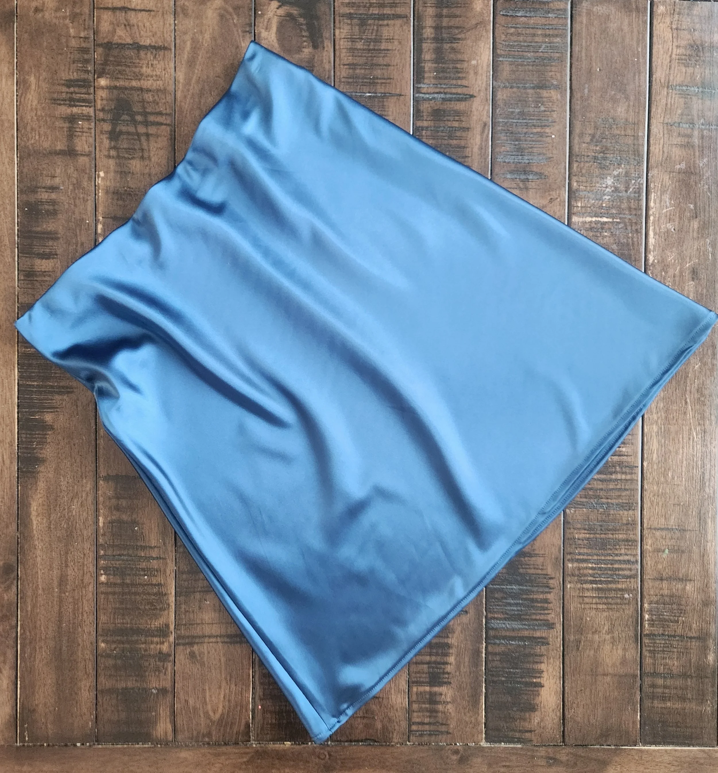 (original collection) Blue satin short skirt (size M)