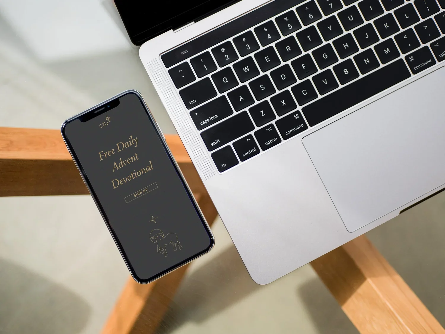 advent-phone-mockup.jpg.webp