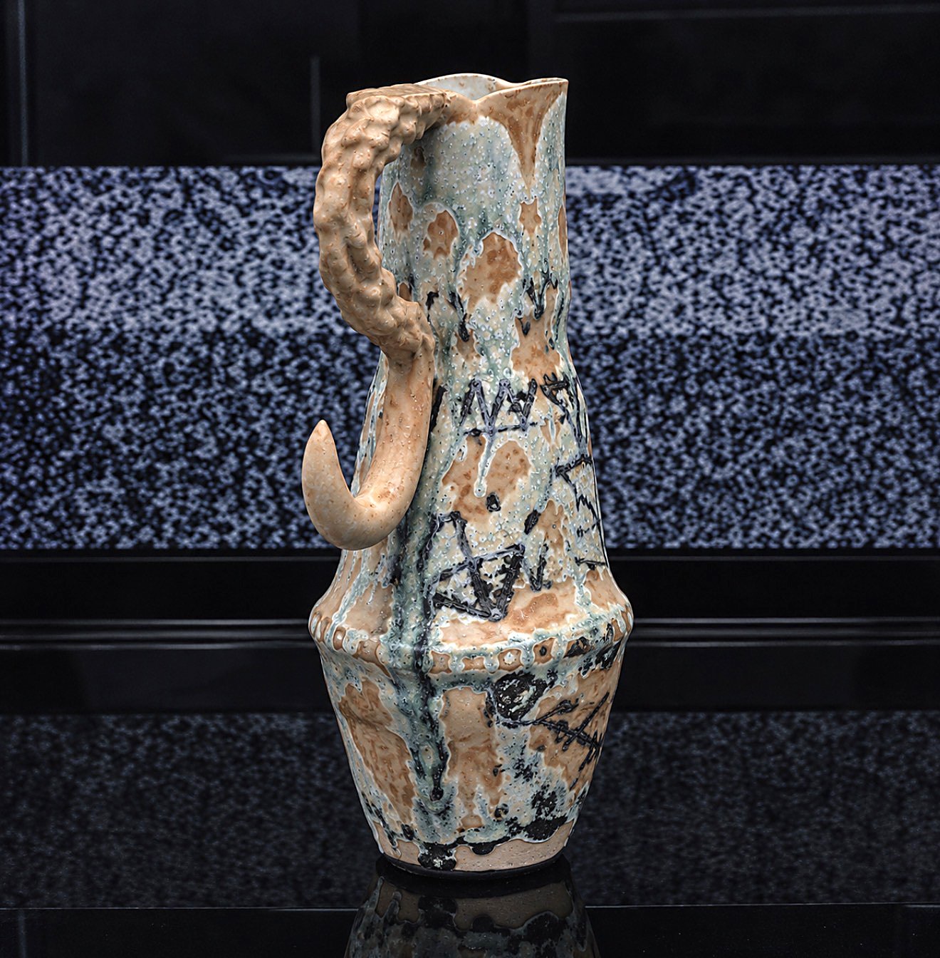 vase_007_image03.jpg