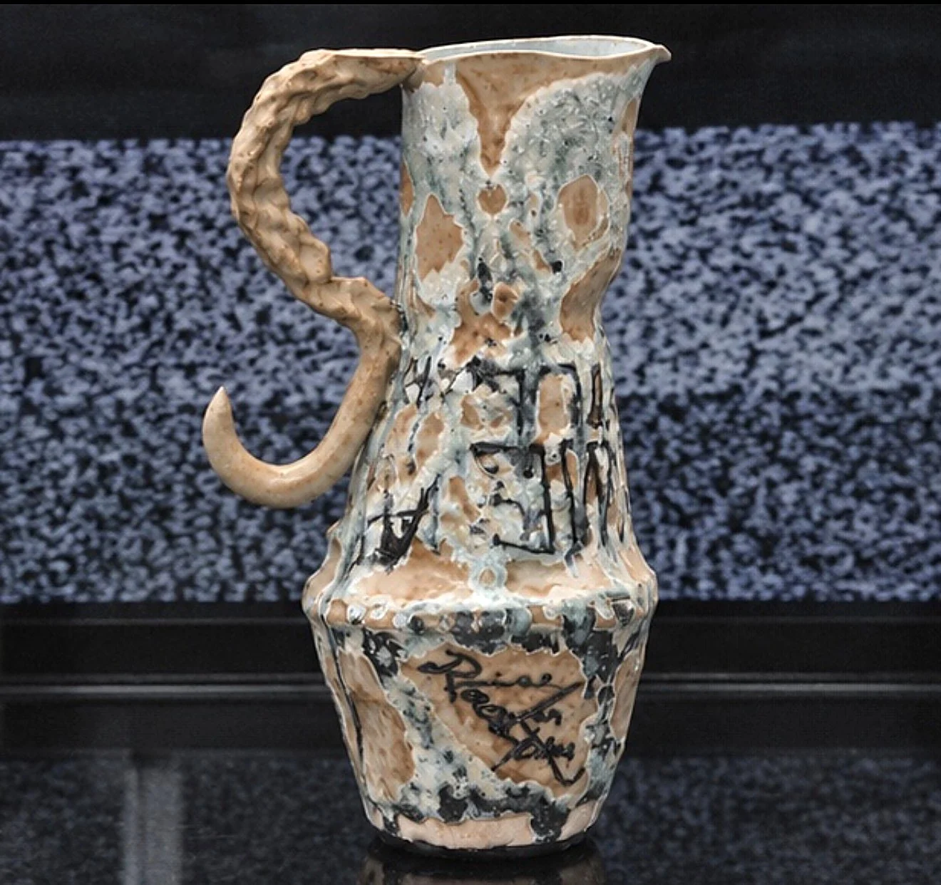 vase_007_image02.jpg