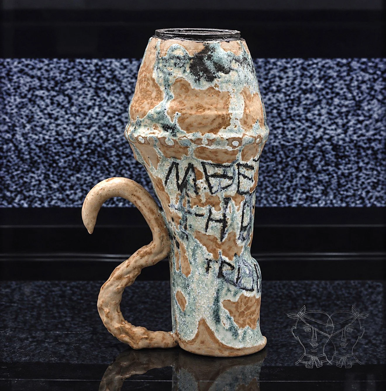 vase_007_image01.jpg