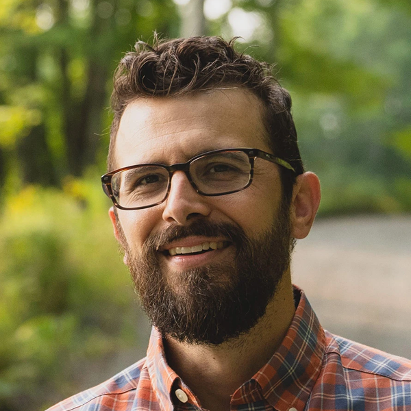 Portrait of Ryan Levesque, #1 national bestselling author of Return to Real