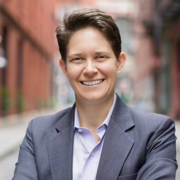 Portrait of Dorie Clark, Wall Street Journal and USA Today bestselling author of The Long Game