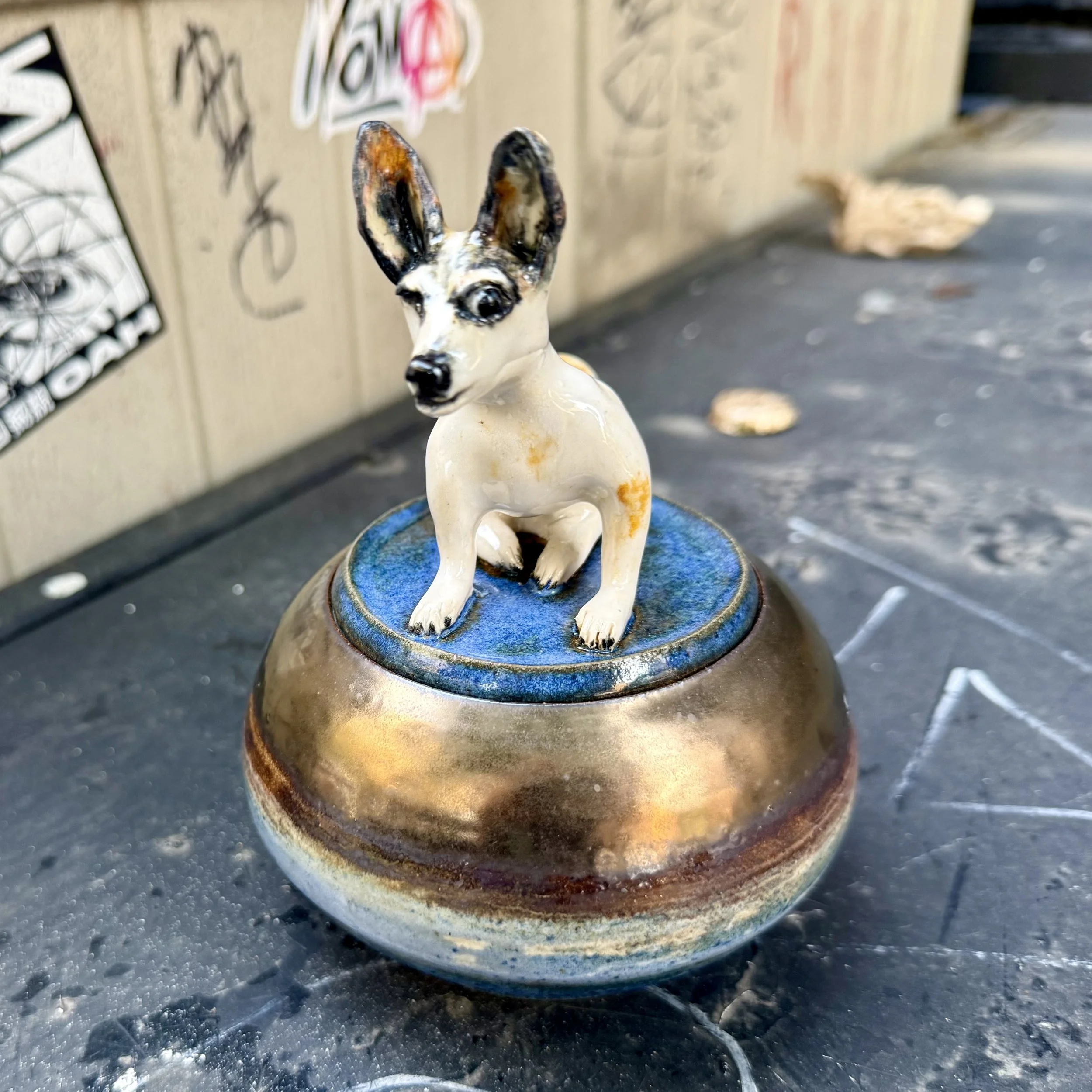 dog urn Leigh .jpeg