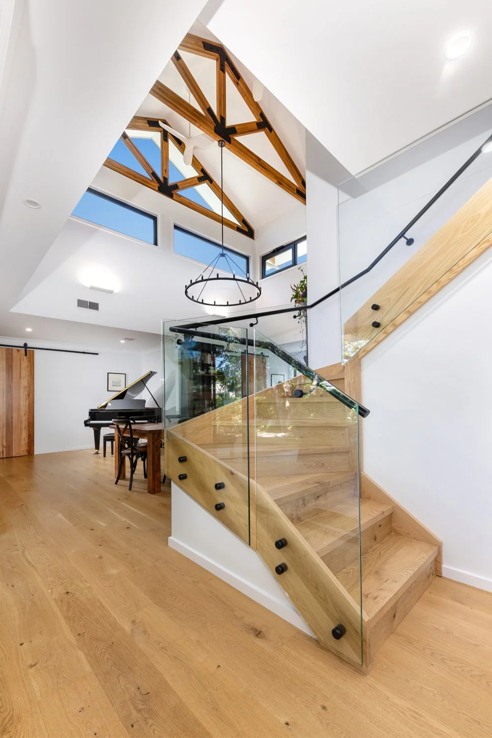 captain-cook-cresent-narrabundah-trusses.jpg