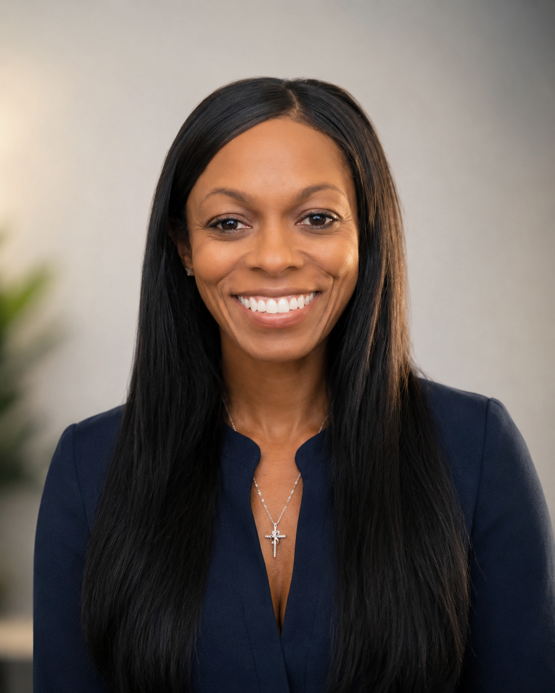 Dr. Quinnett Swank, therapist and nutrition coach in Las Vegas, Nevada. Red rock image: Therapy in Nevada and nutrition coaching nationwide.
