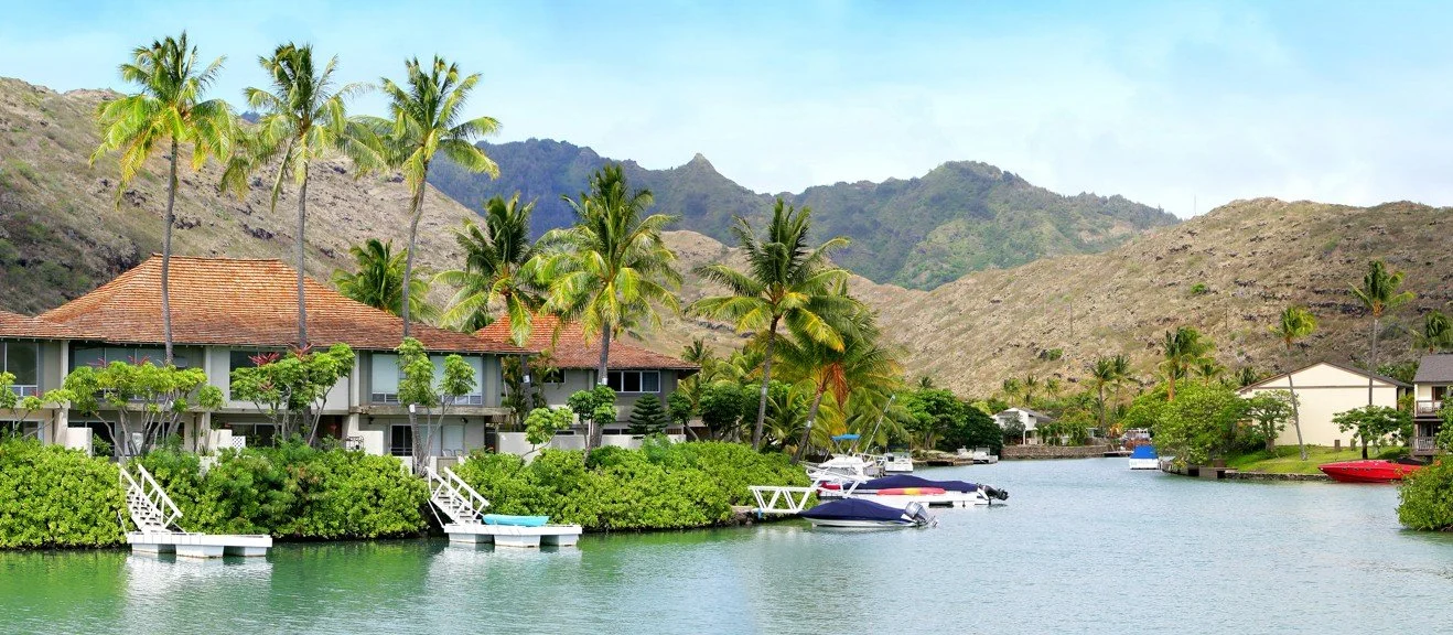 Hawaii Kai / East Oahu: Marina-front living, upscale single-family homes, Ridge communities, Aina Haina, Niu Valley, East Oahu estates