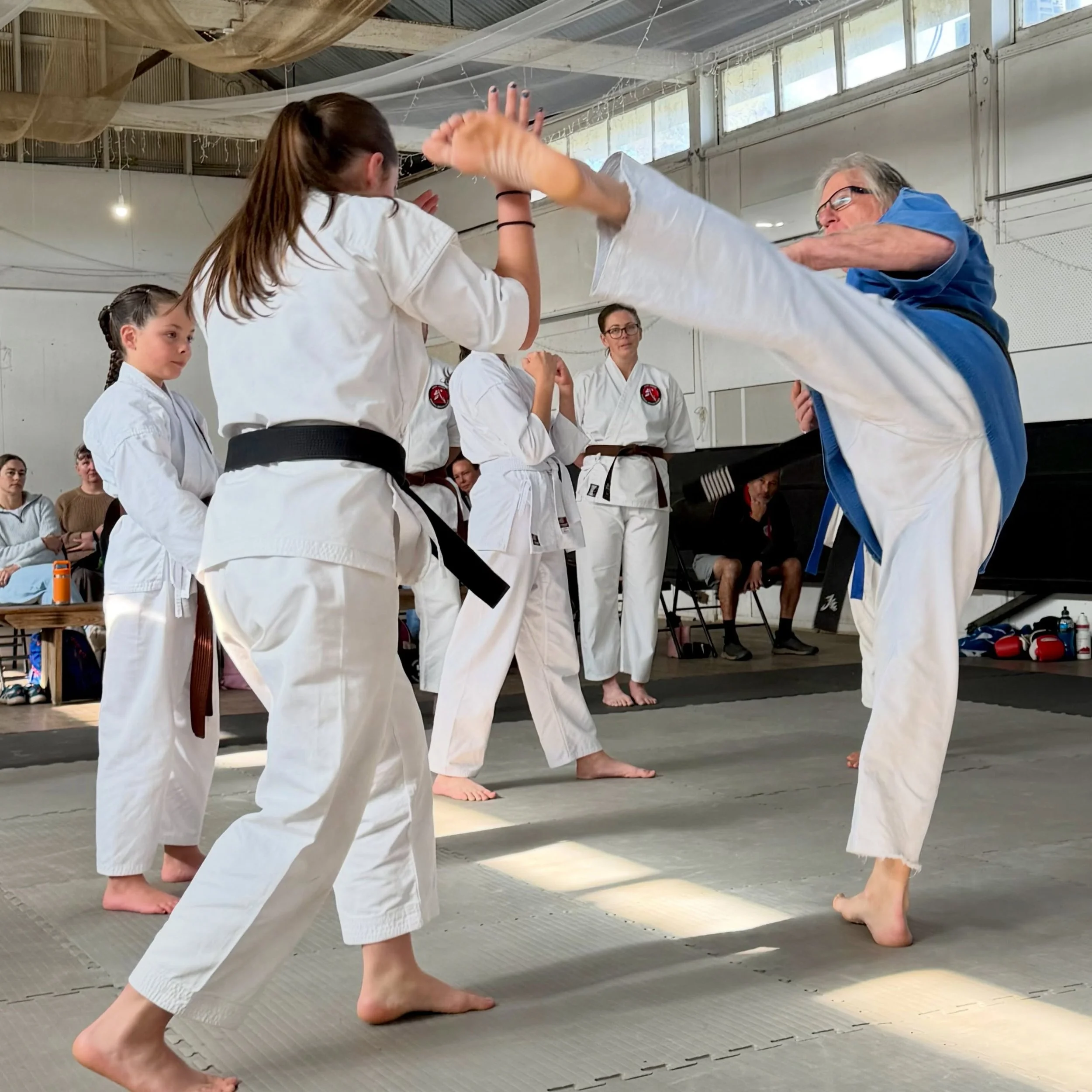 MID-YEAR GRADINGS 🌟
Well done to our Braidwood students for the effort, skill and spirit displayed at our recent Mid-Year Gradings. There were students aged 4 through to 50+ participating, all were tested in some capacity. Thank you to Master James 