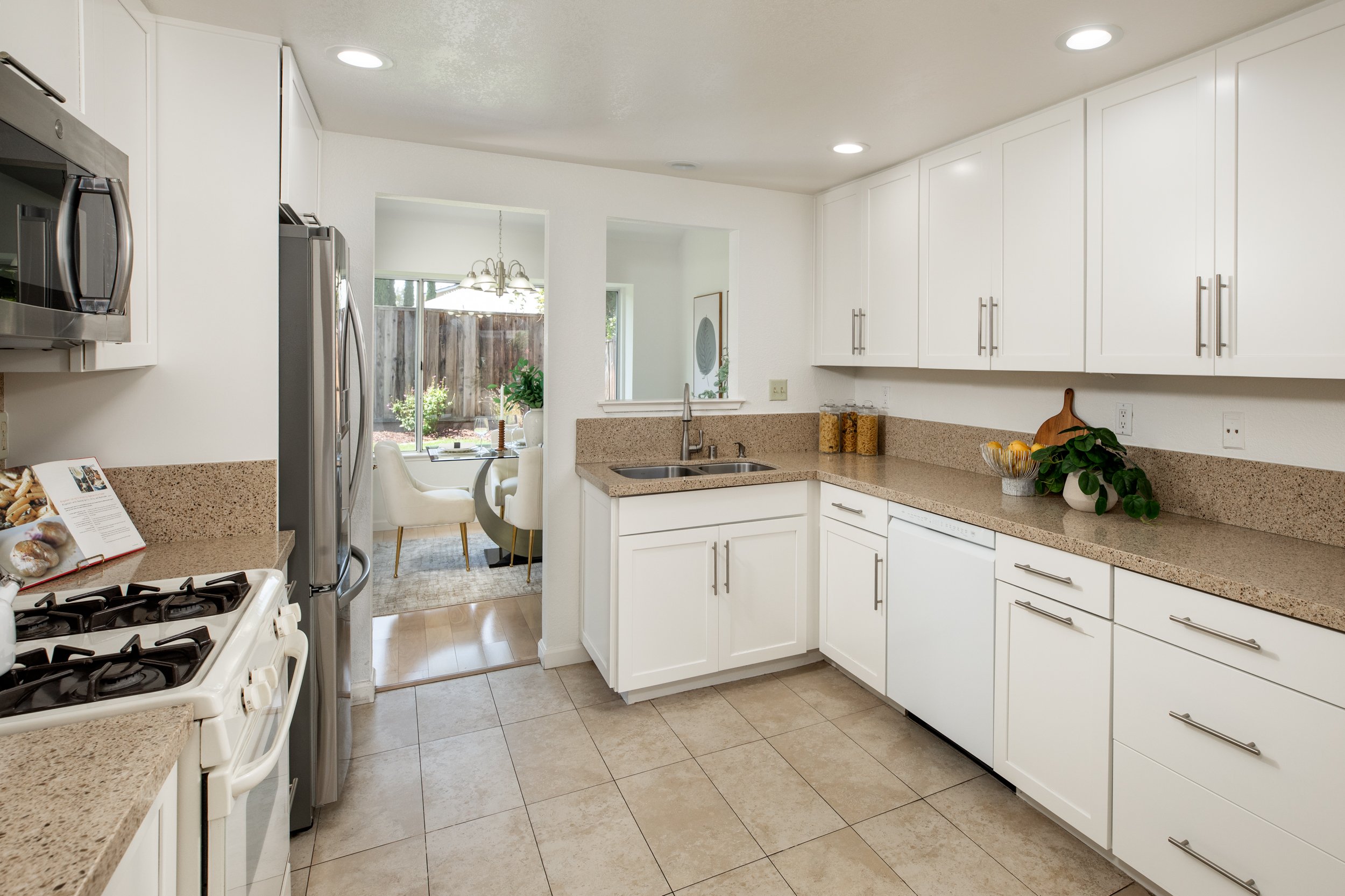 11-Barrington_Matt_Anello-5274-MLS.jpg