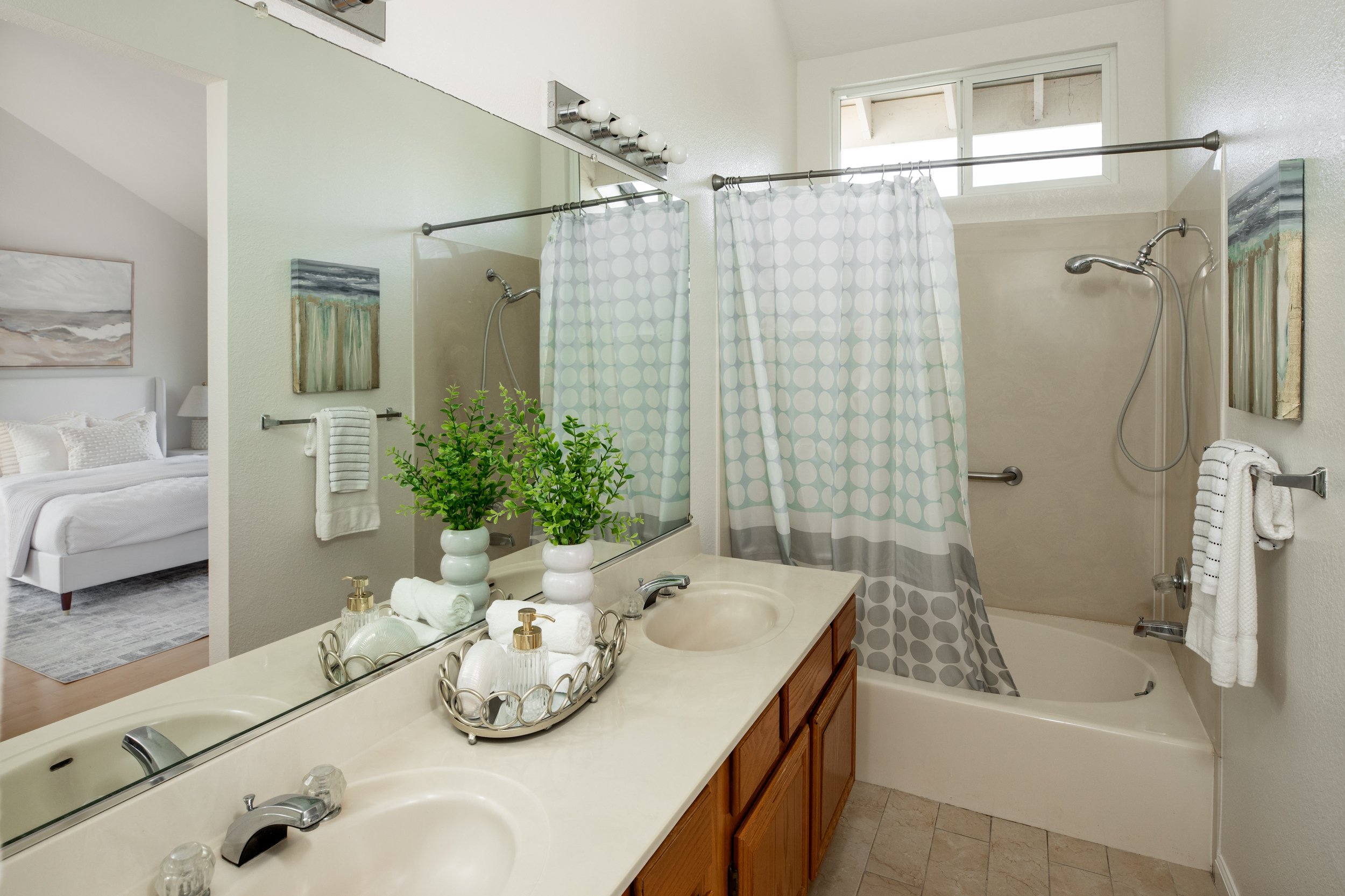 19-Barrington_Matt_Anello-5305-MLS.jpg