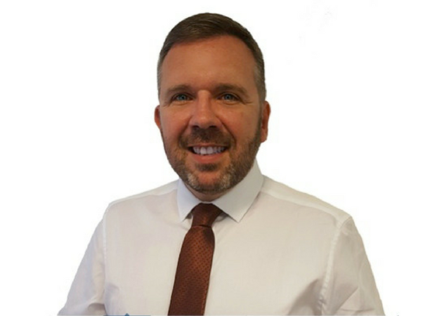 Ian Hollins