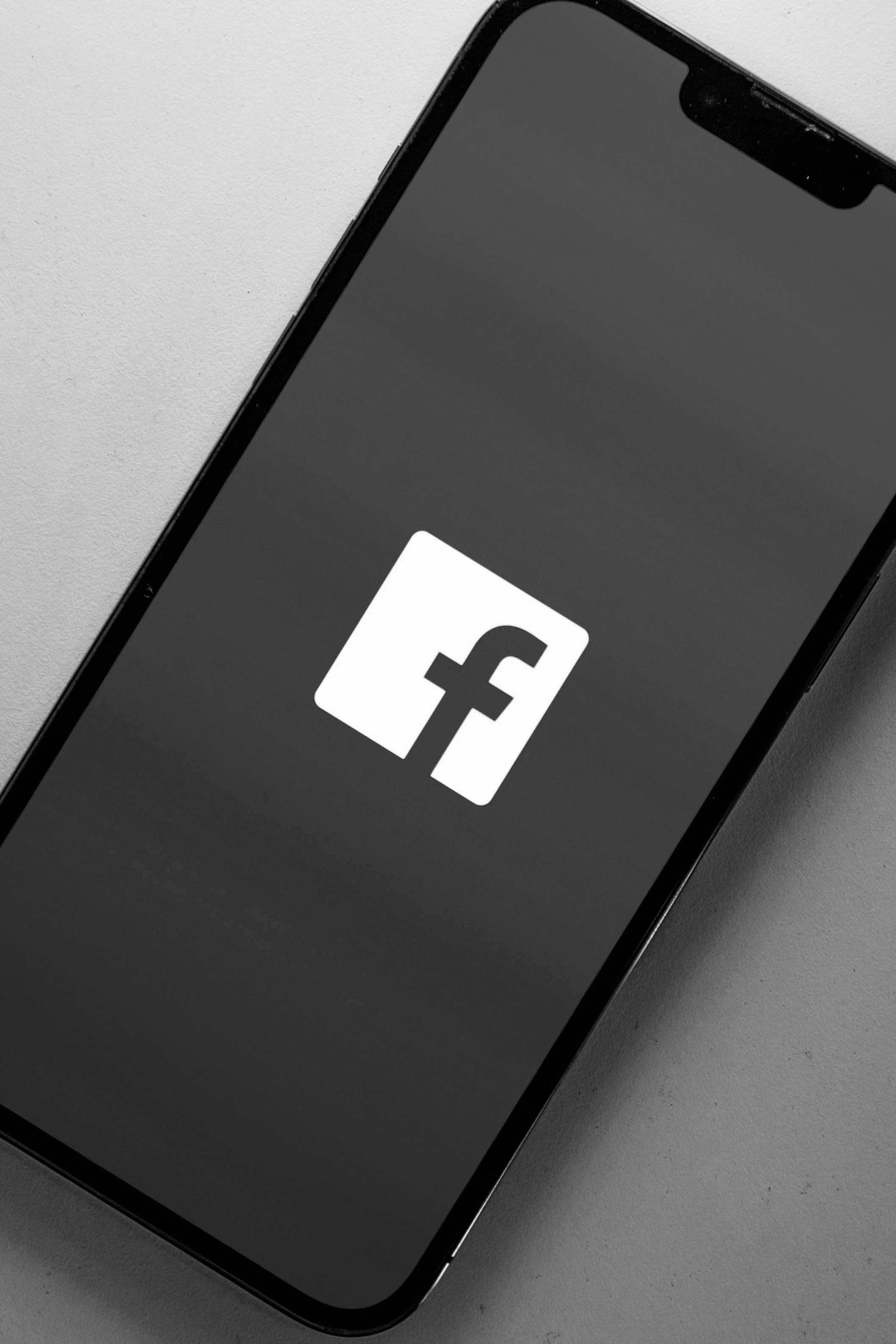 THE SOCIAL MEDIA LAUNCH