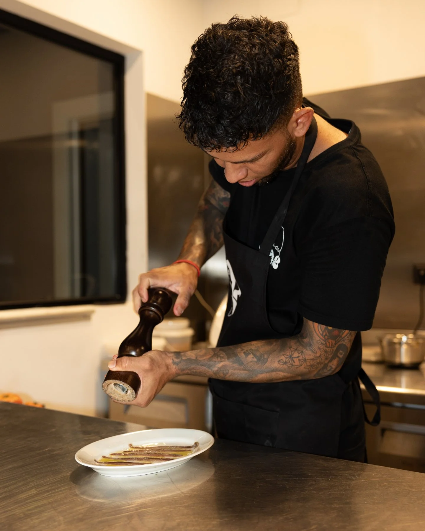 Quan el producte &eacute;s bo, no fa falta complicar-se. Tasta les nostres Anxoves 00 🍴

#92restaurant #costabrava #platjadaro #gastronomiamediterrania