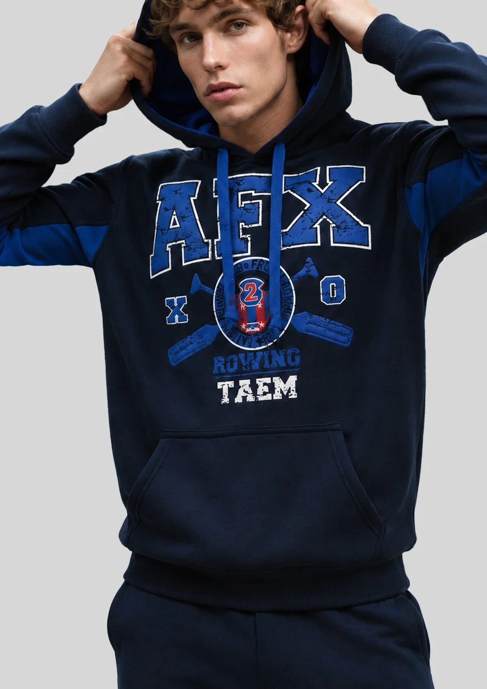 Sudadera slim fit con capucha