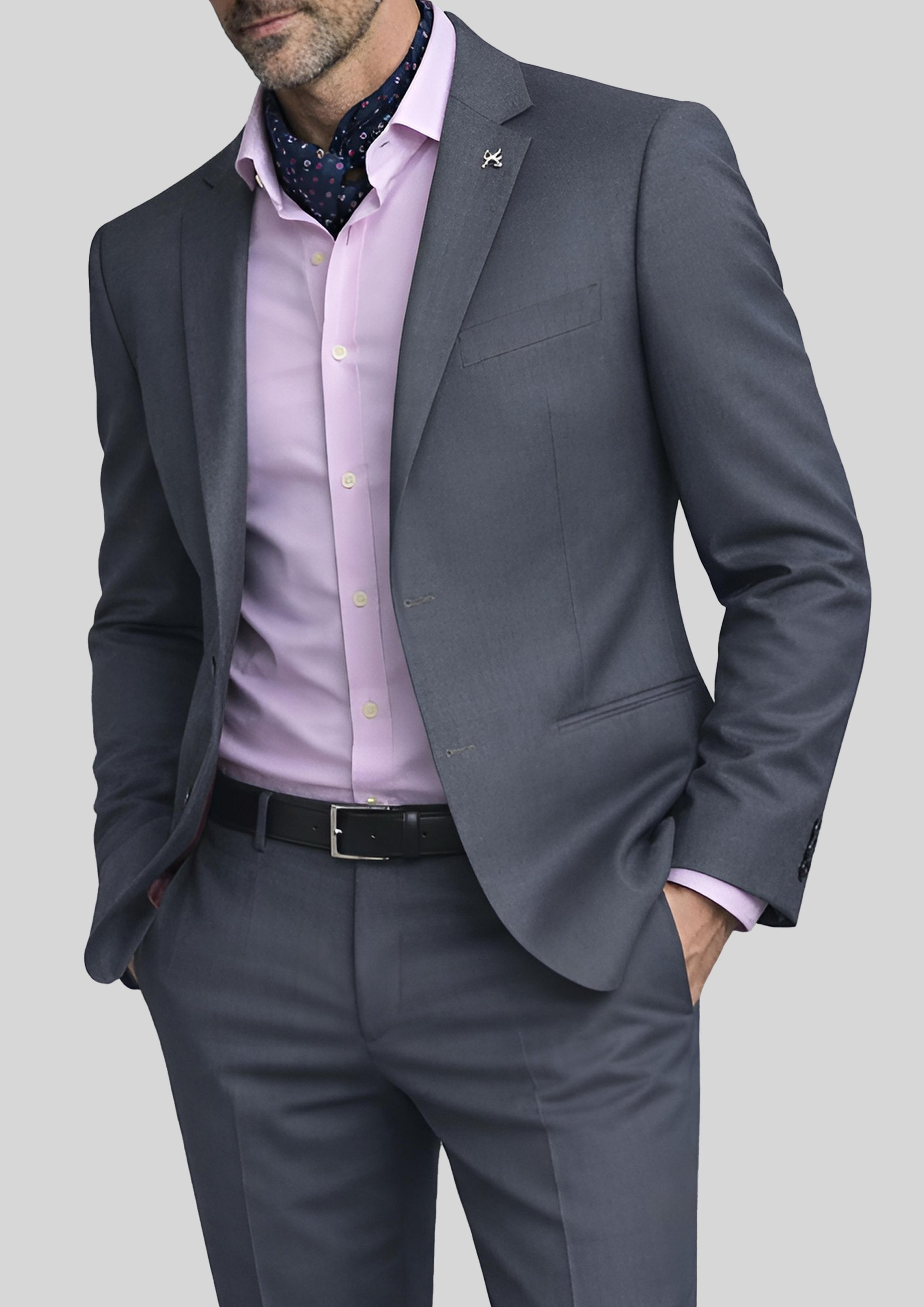 Traje slim fit en tejido microestructurado