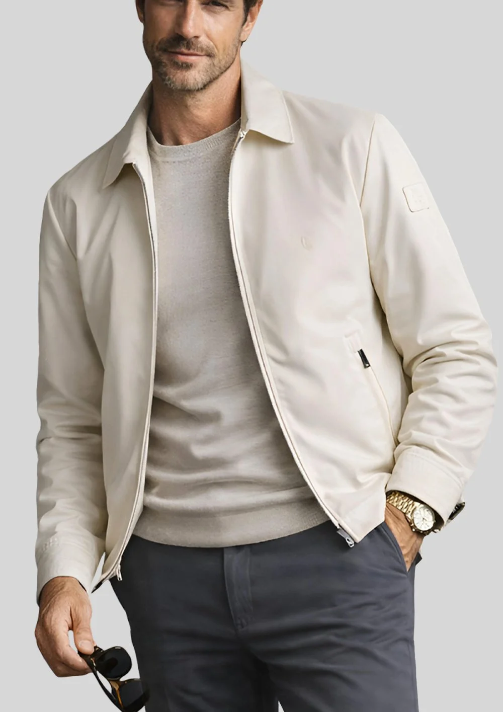Cazadora ligera beige en tejido técnico diagonal impermeable