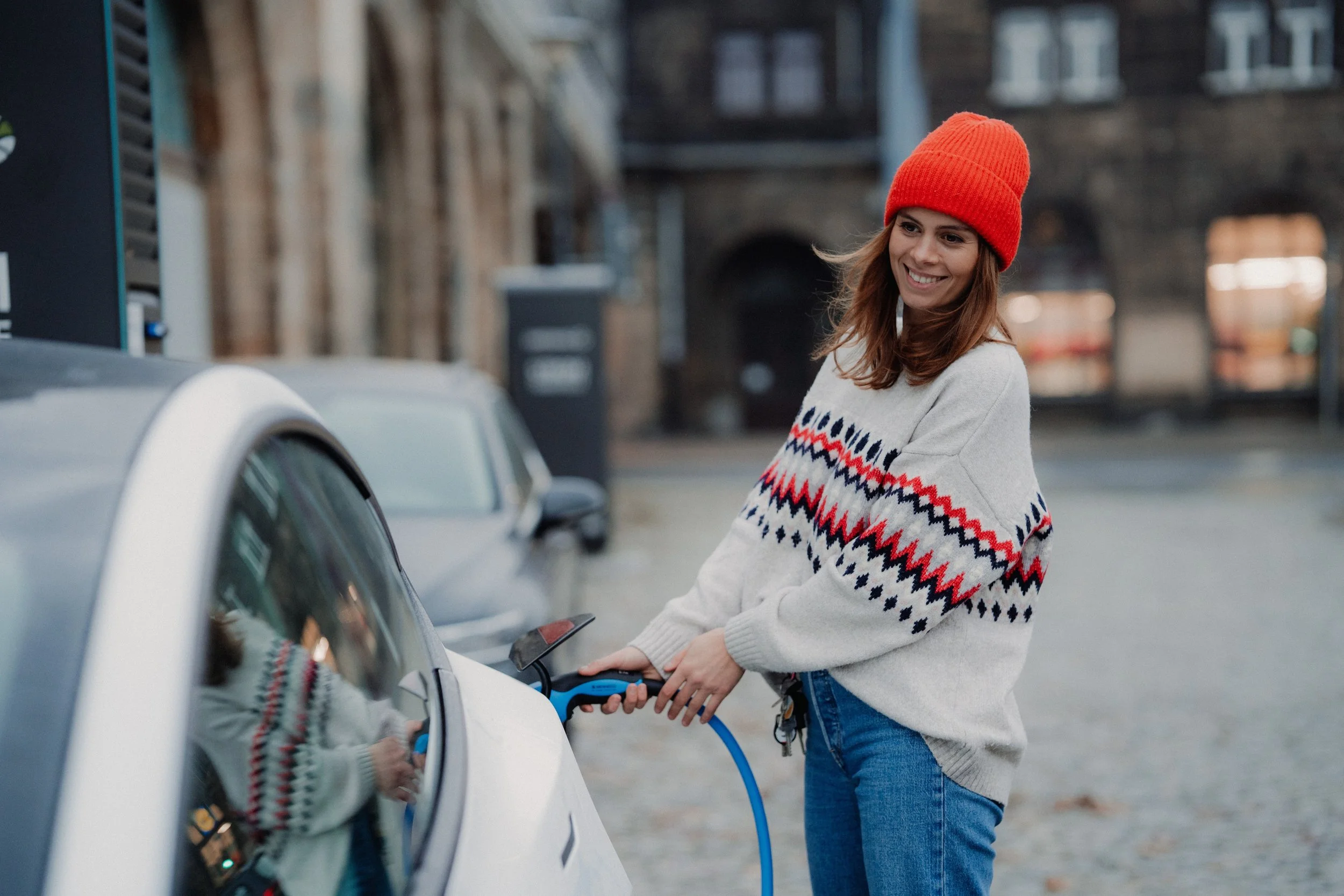 Hybrid vs Full EV - Which One Is Right For You?