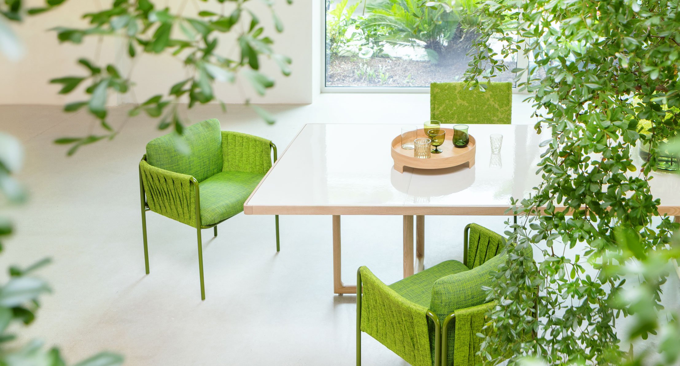 Paola Lenti stolička Plissé stôl Portofino