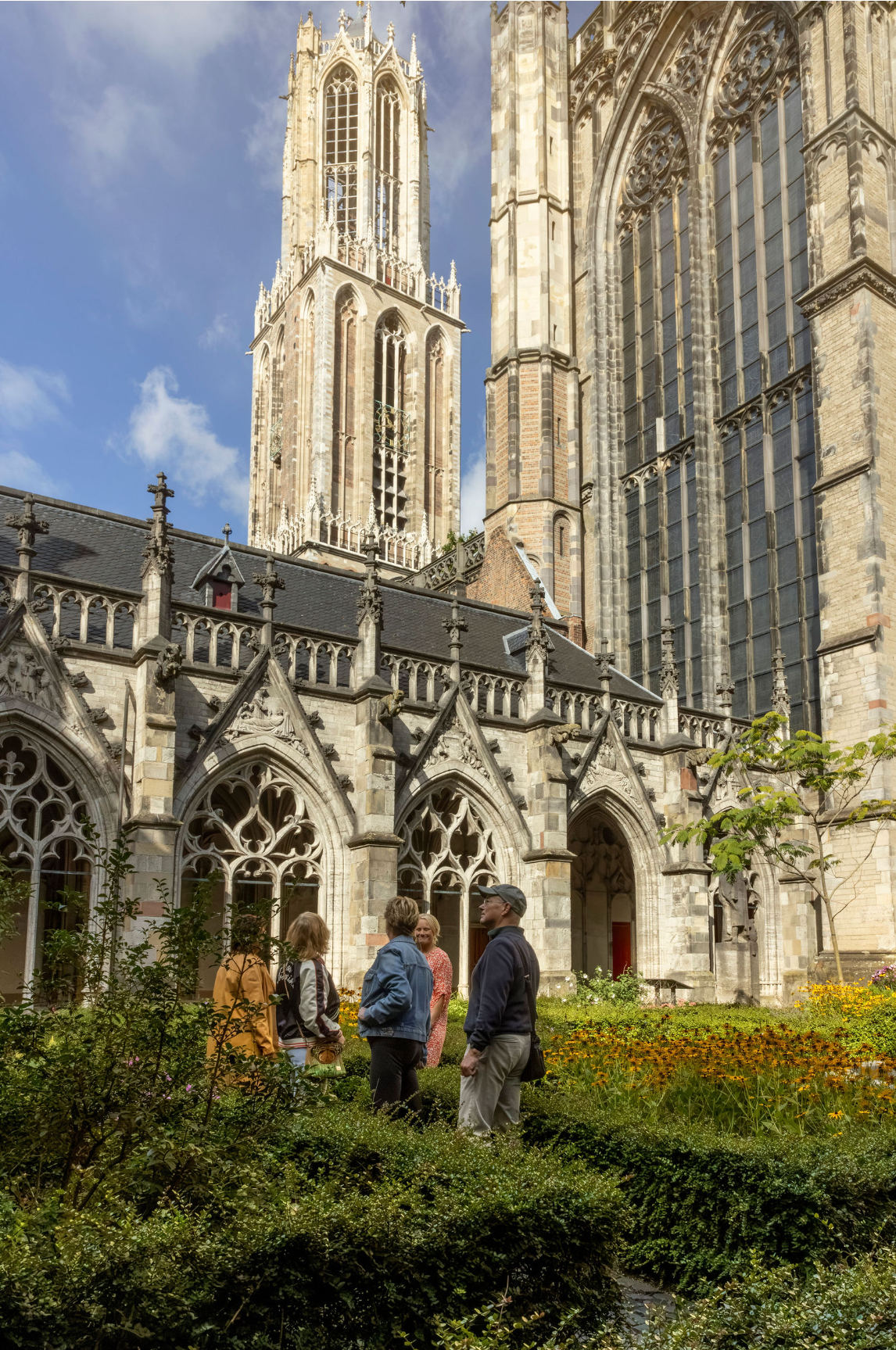 Small group tours, luxery private guided tours, local Utrecht food tour, discover the real Dutch way of living in Utrecht with Renée your local host.