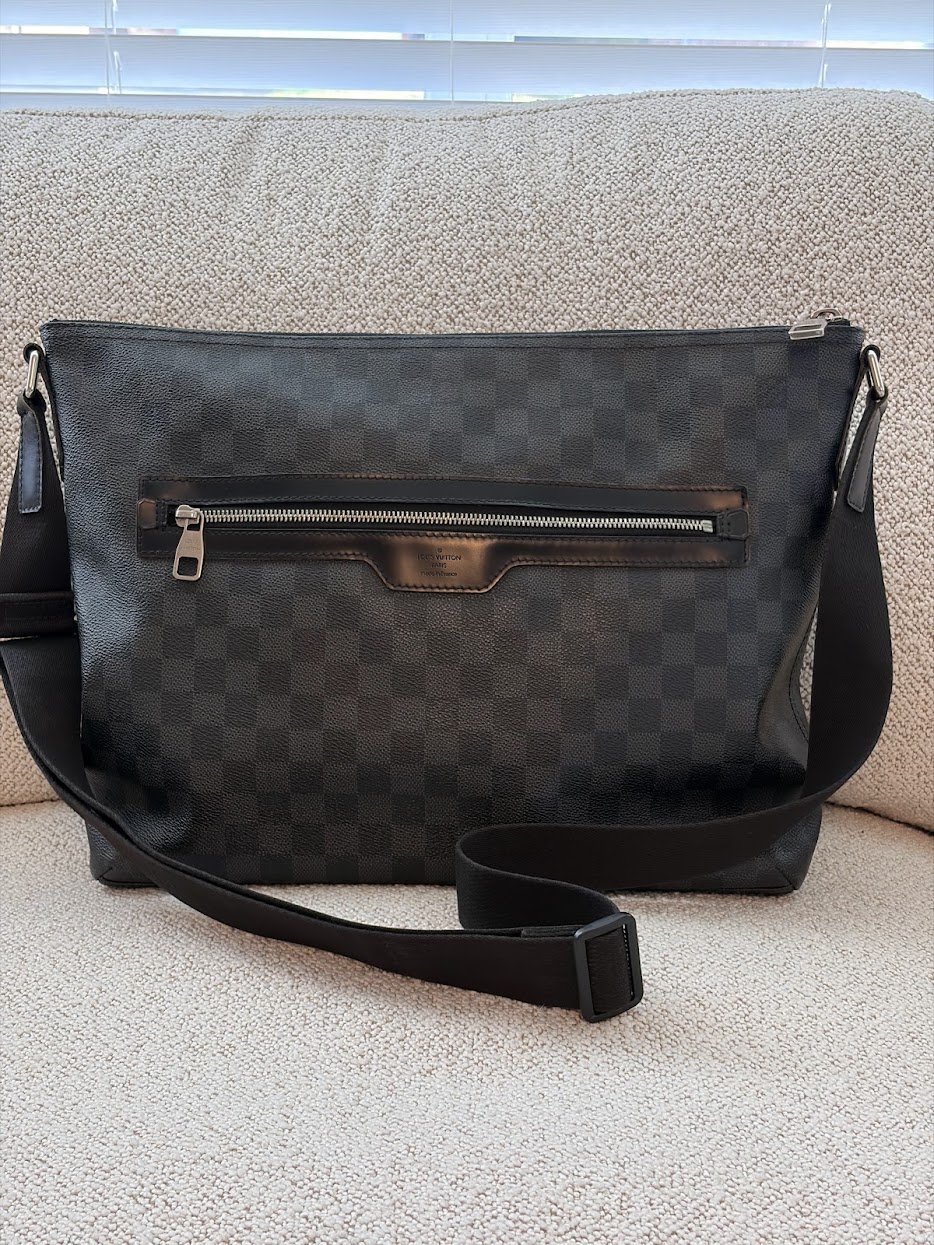Louis Vuitton Mick Messenger Damier Graphite GM