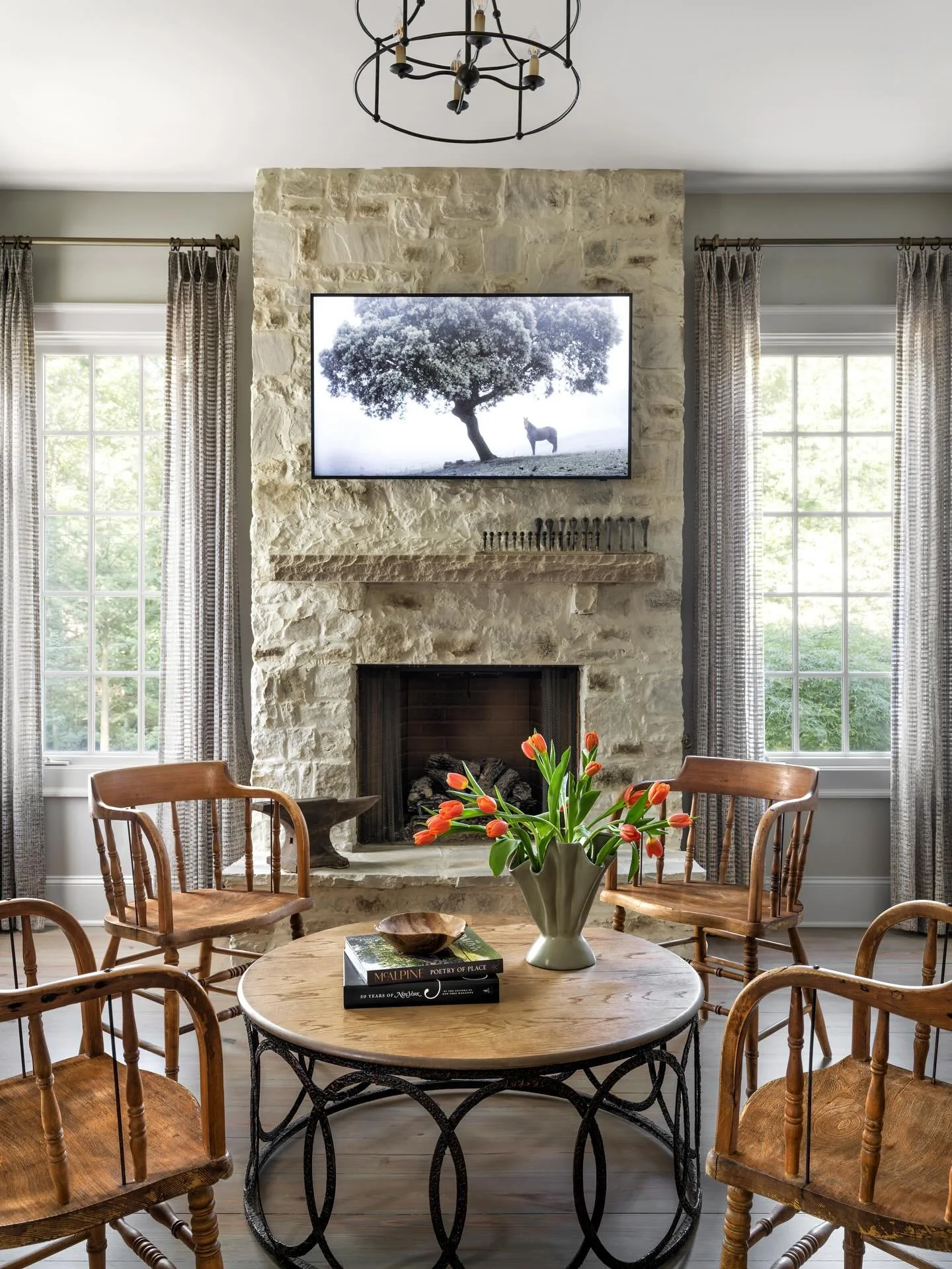 Cold days call for warm finishes, soft light, and a space made for gathering by the fire. 

Photography: @rusticwhiteinteriors 
Styling: @elissabenziestyle 
Builder: @djfdesignsllc 
Architectural Interiors: @crystal.dalton.interiors 
Interiors: @doro