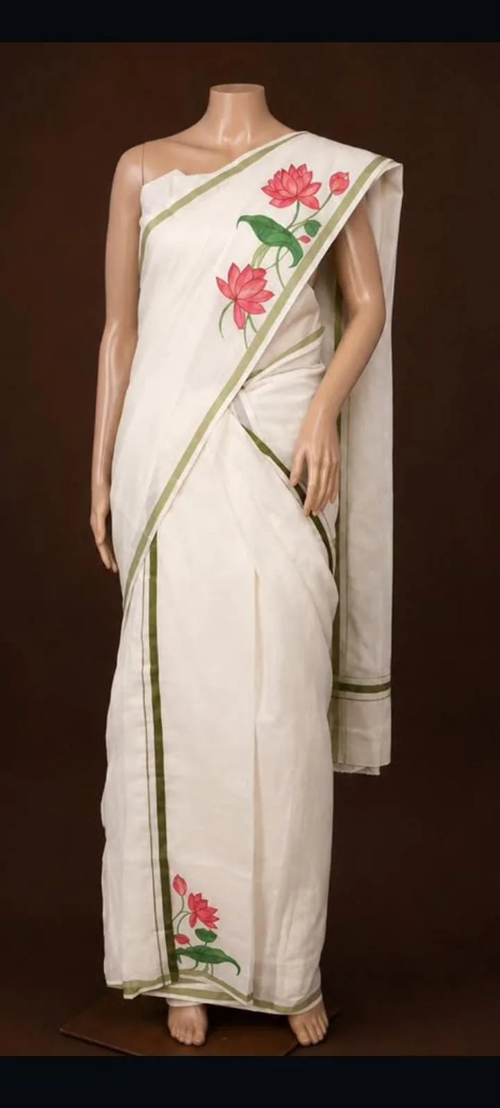 Lotus Set Mundu