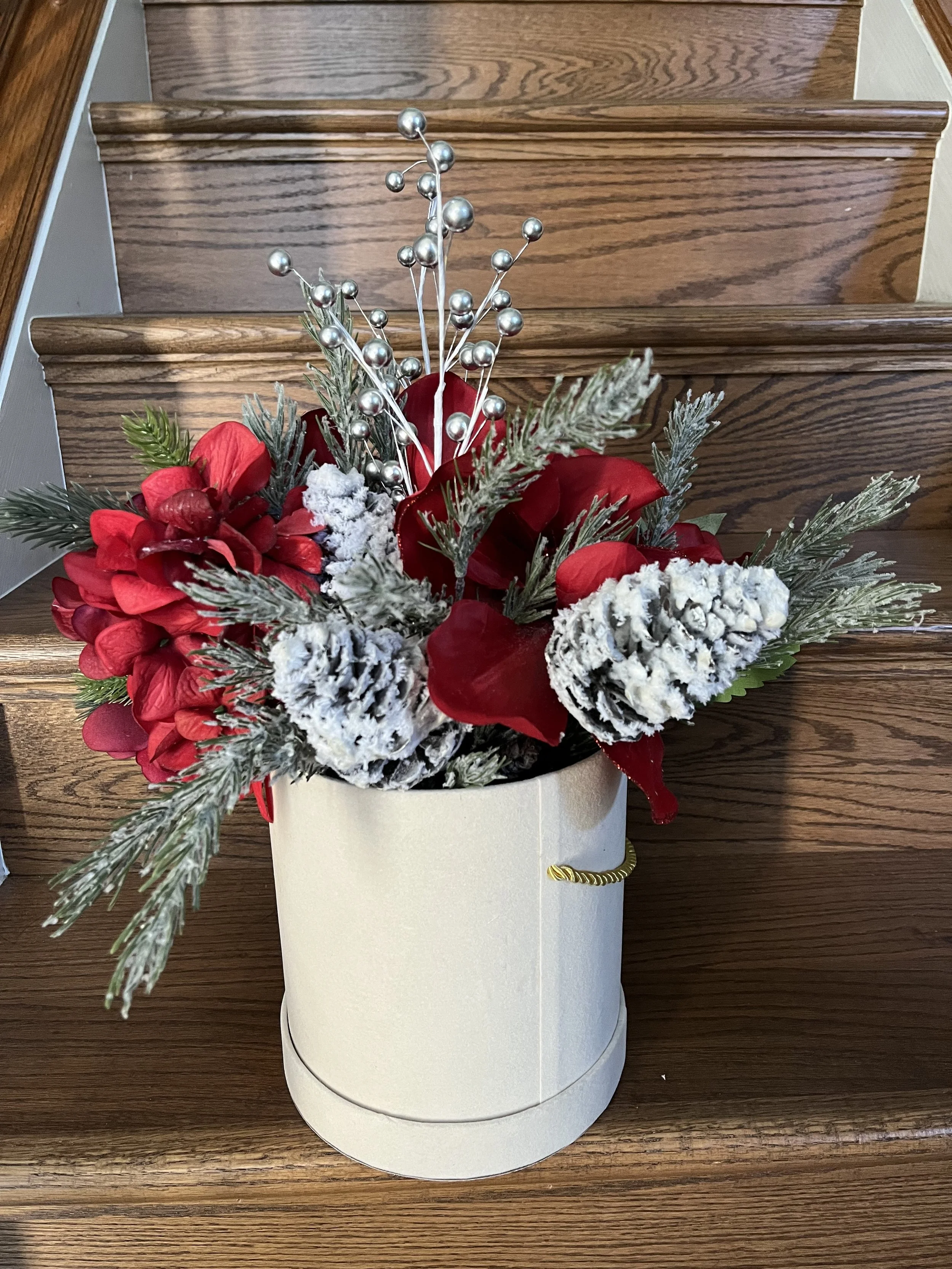 Christmas Hat Box Floral Arrangement X Large