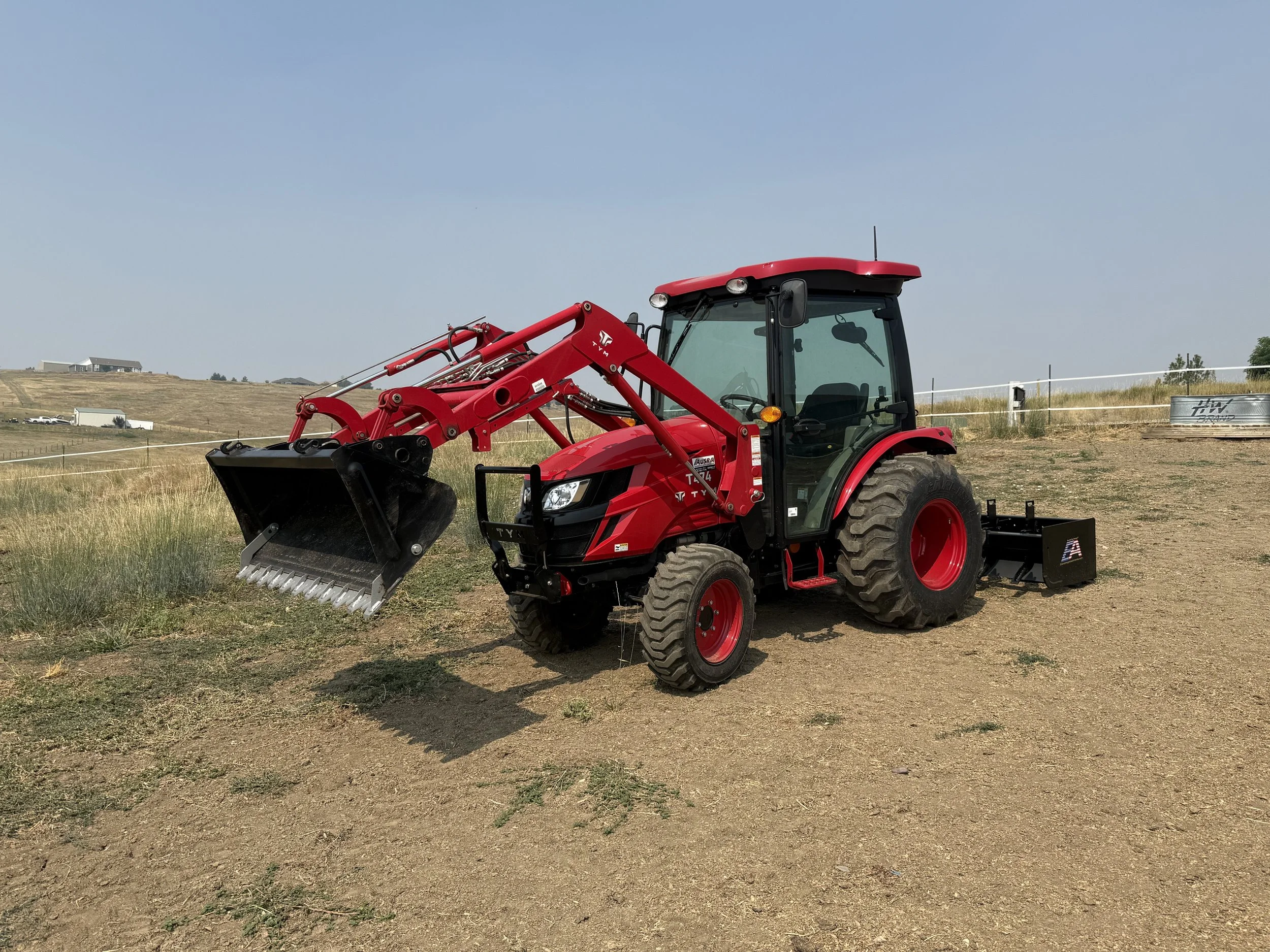 Tractor_Landscape.jpg