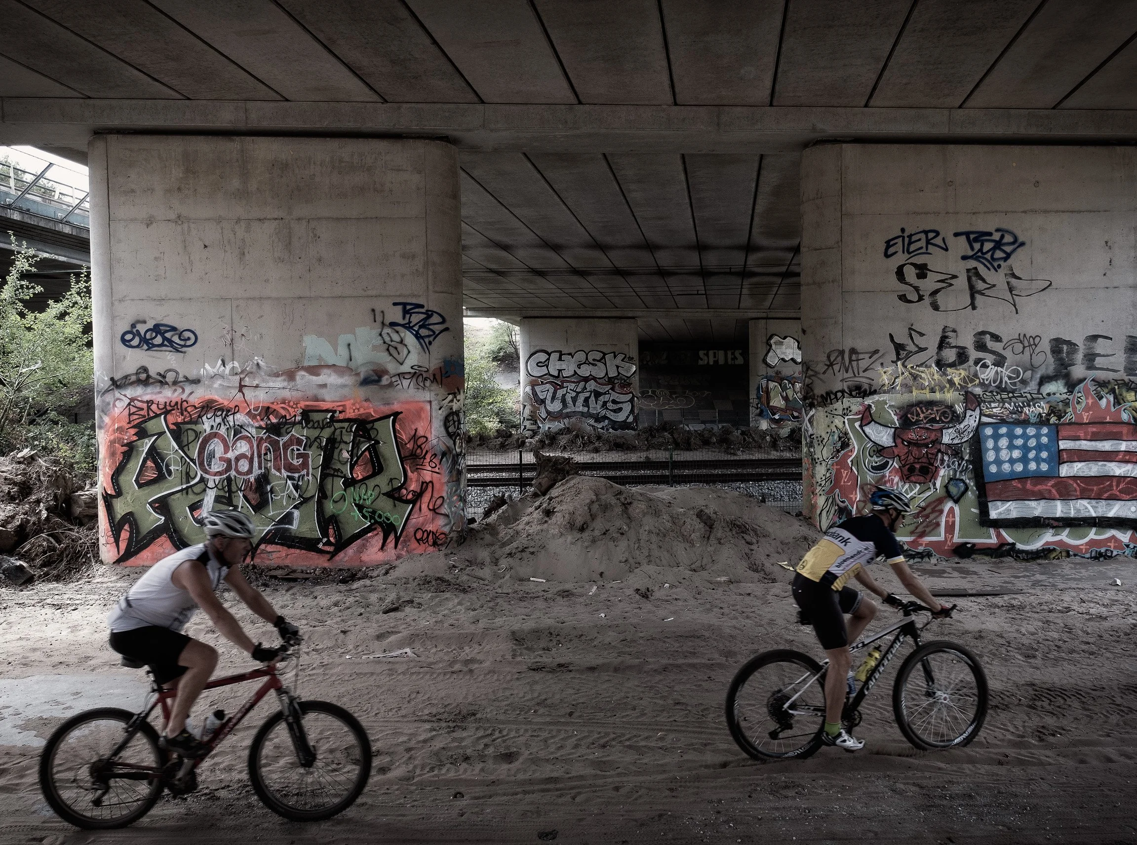 zine 52 32 graffity.jpg