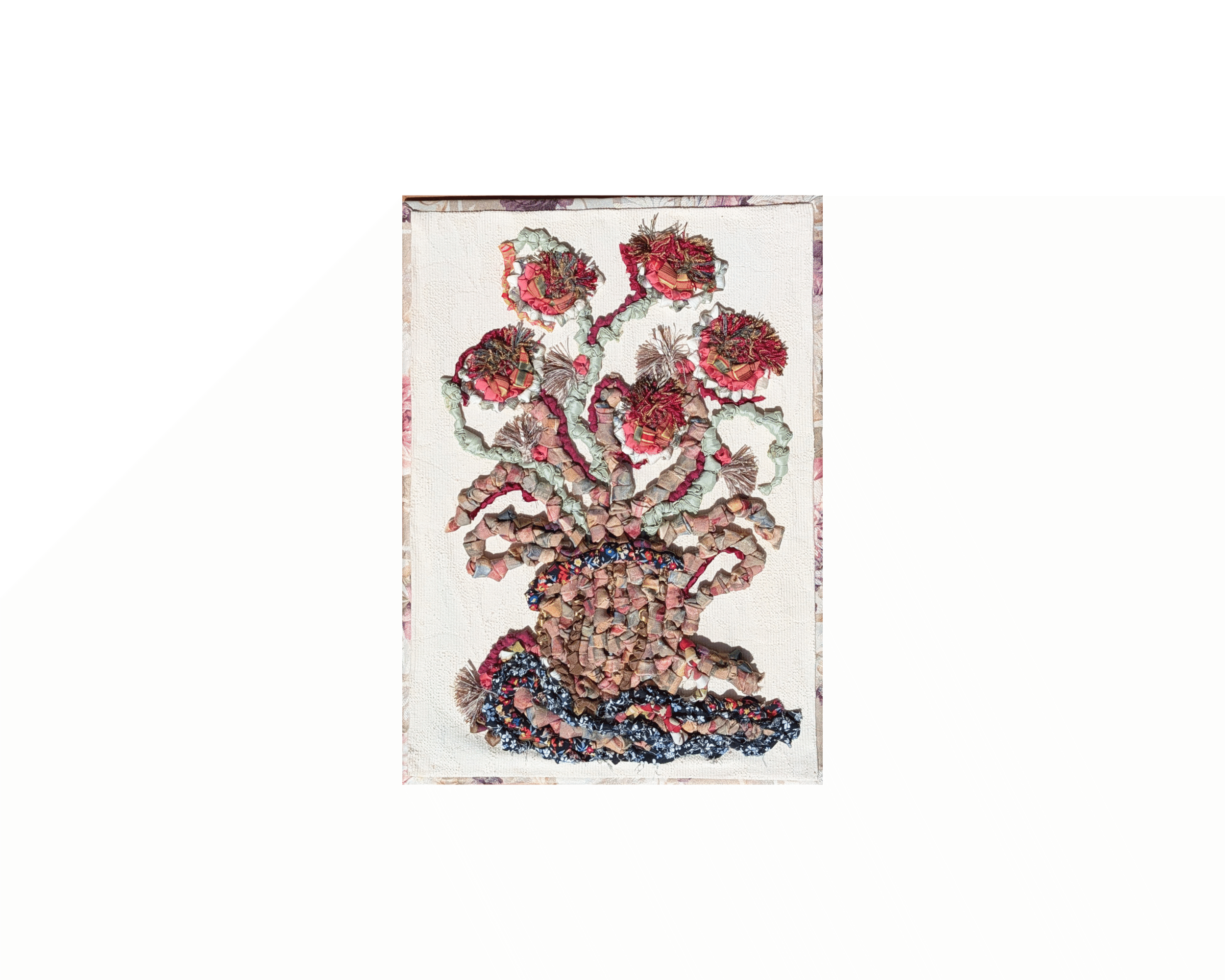 antique-pom-floral.png