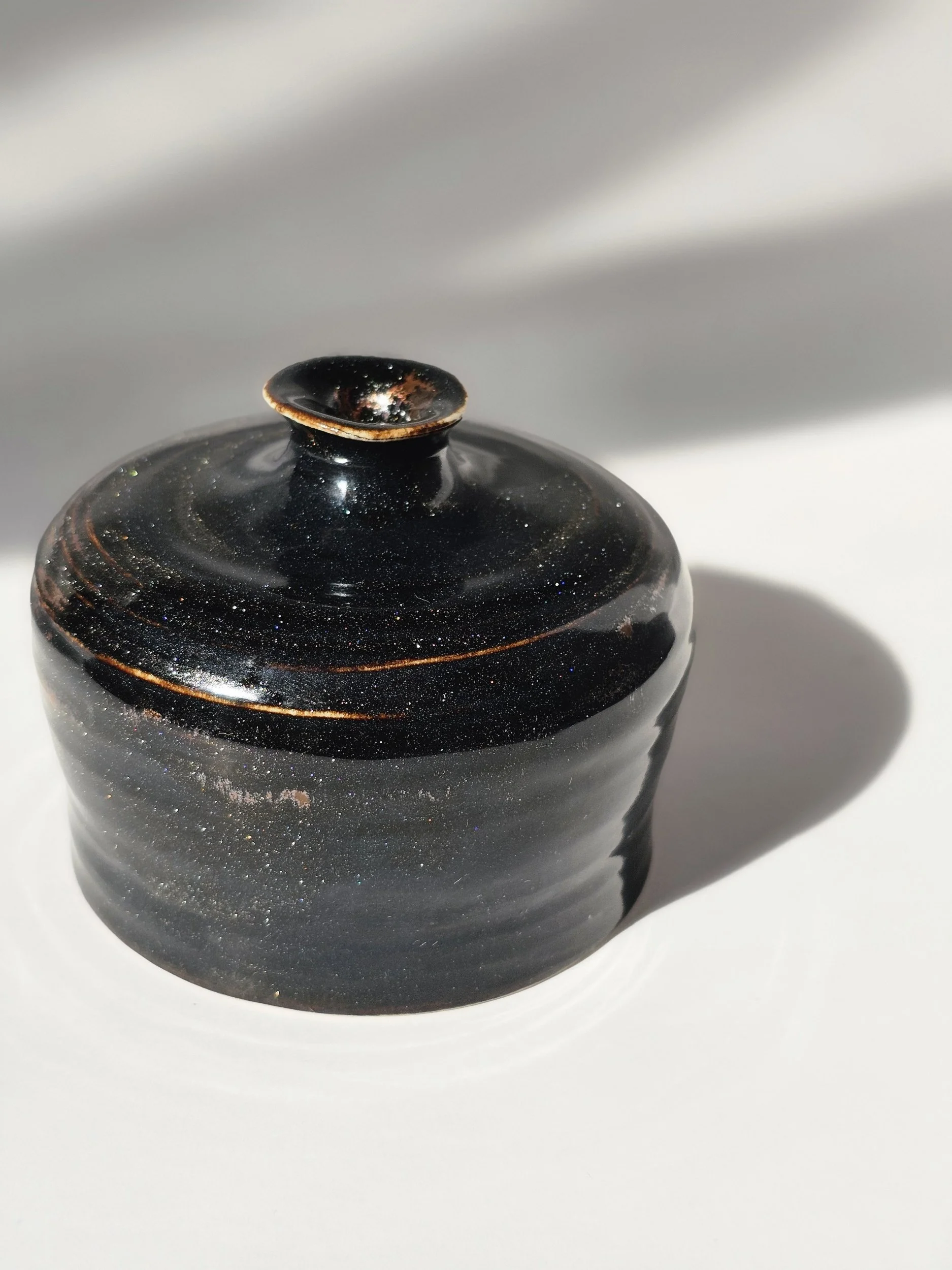 Sparkling Black Watering Bell