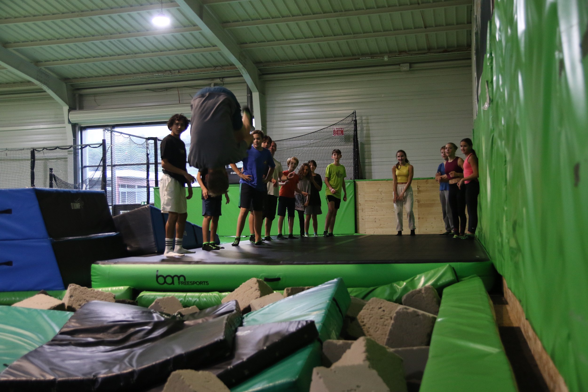 Et si tu fêtais ton anniversaire dans un trampoline park