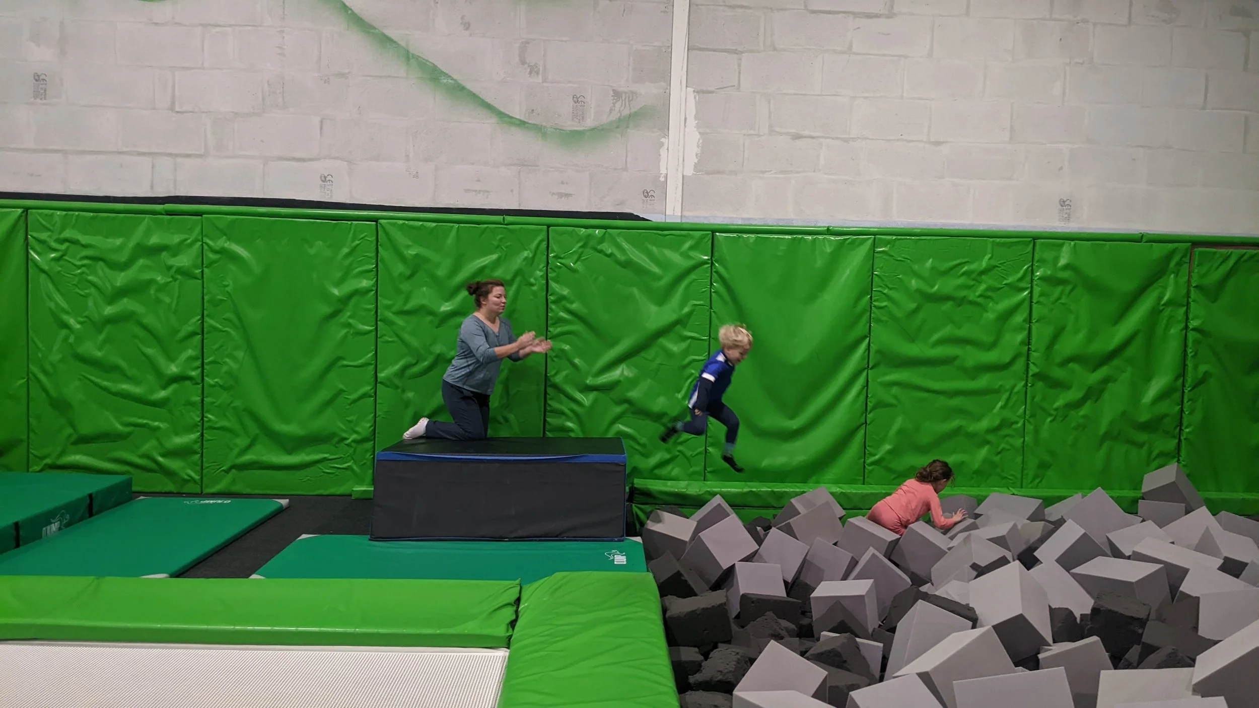 Et moi, je peux faire du trampoline ?