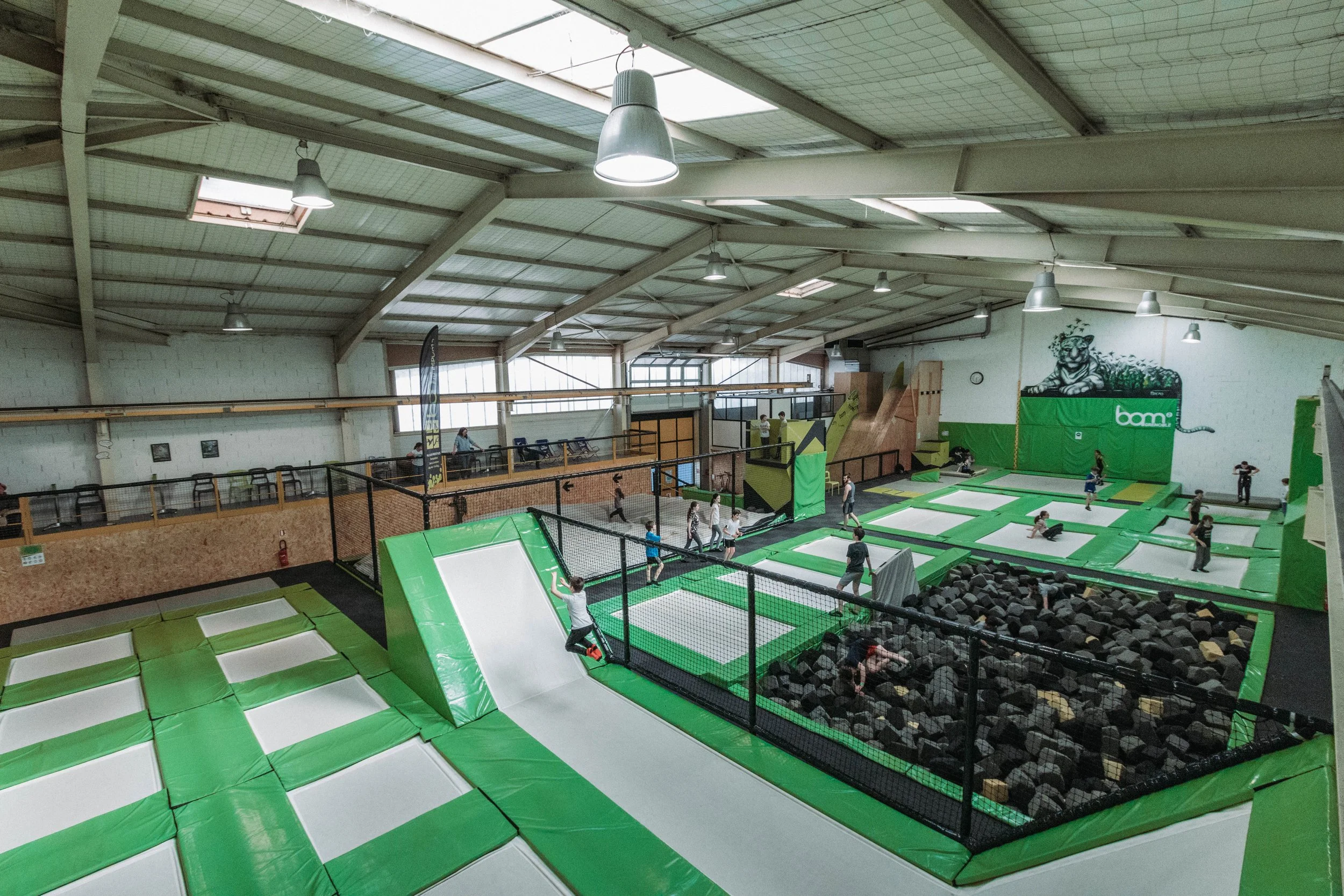 À la recherche d’un trampoline park à Eybens ? Découvrez BamFreesports
