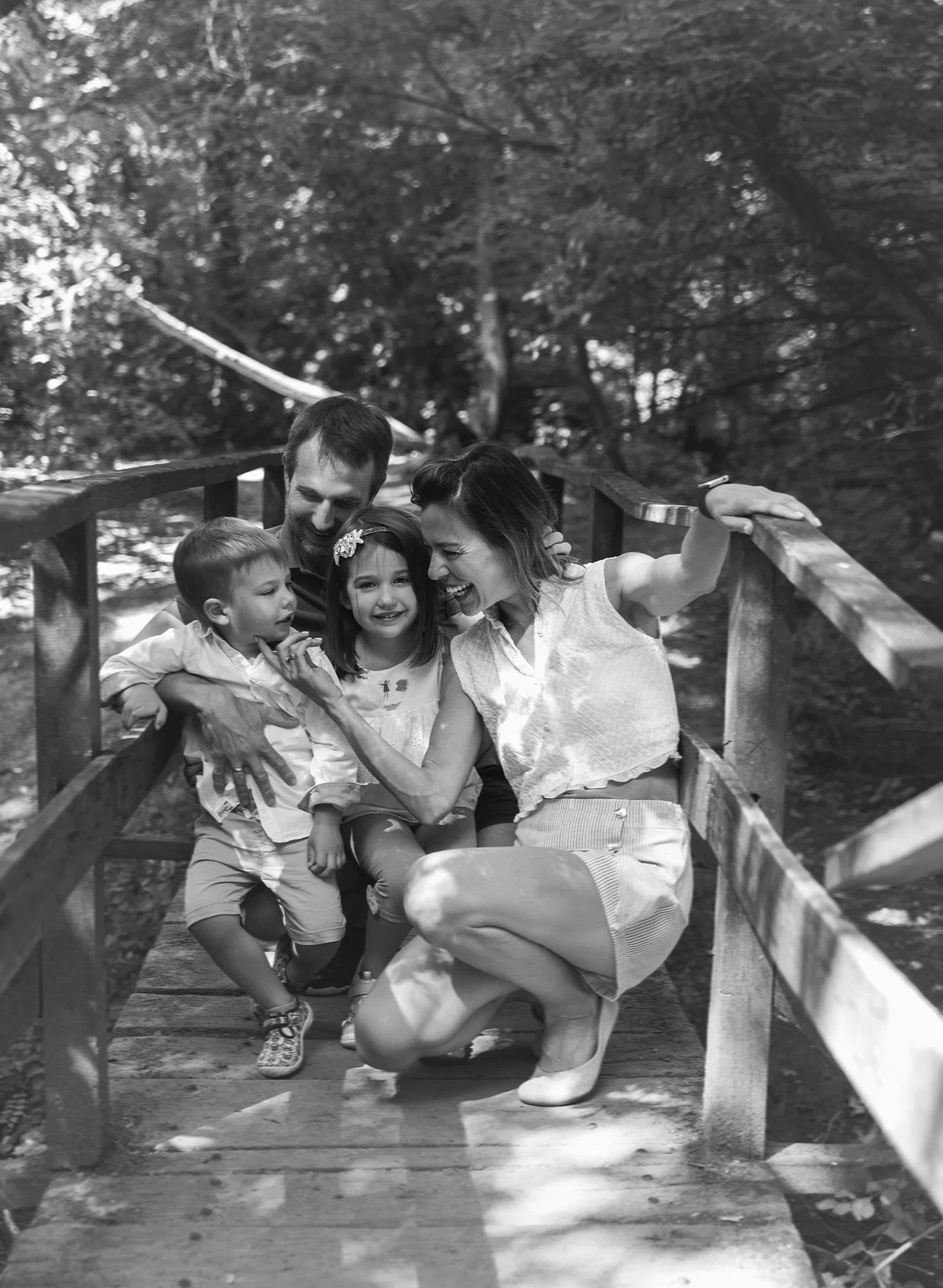 family037w.jpg