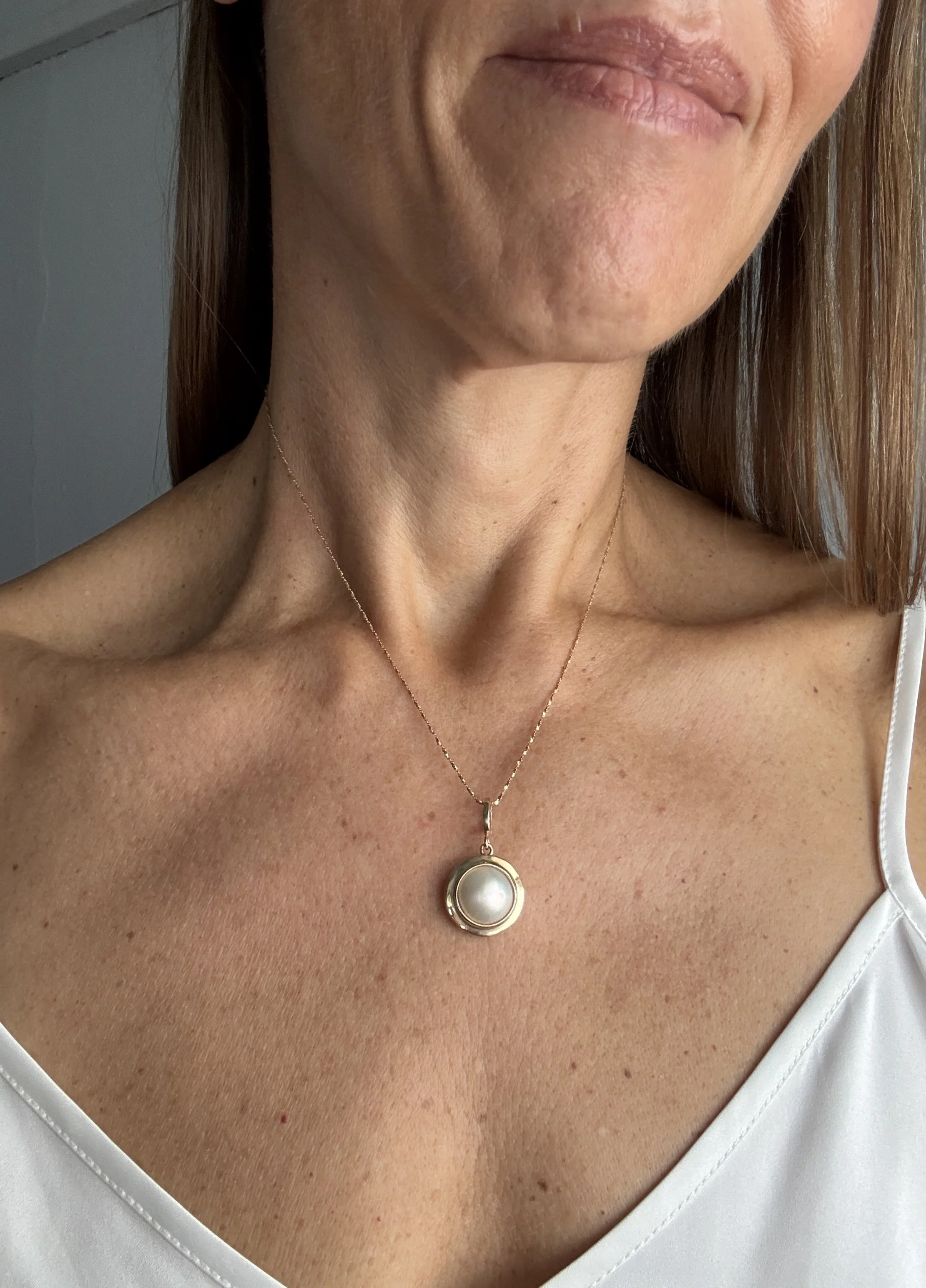 mabe pearl body 1 gold chain.JPG